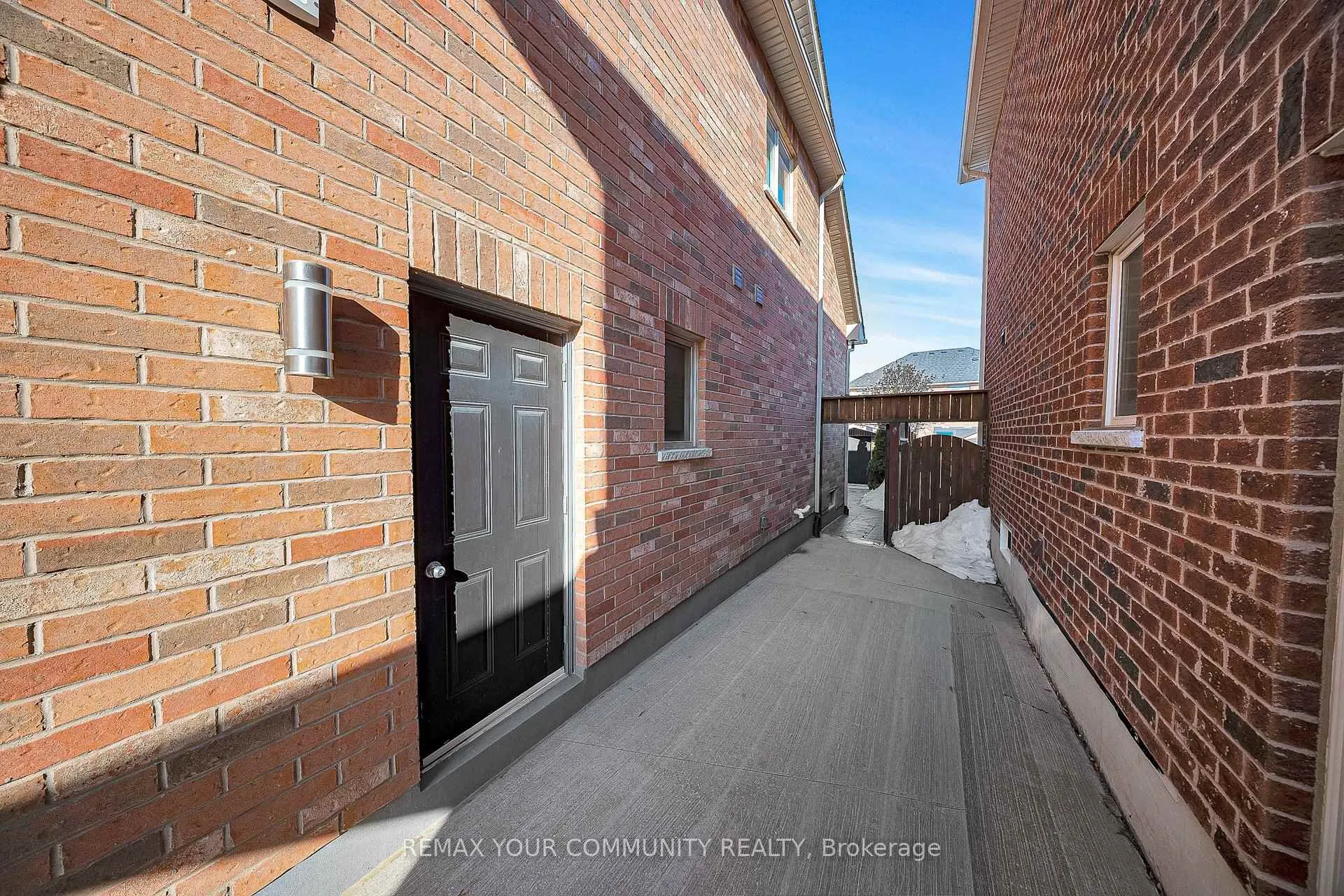 Photo 32 of 67 Trudeau Drive, Vaughan, Vellore Village — HOMEH