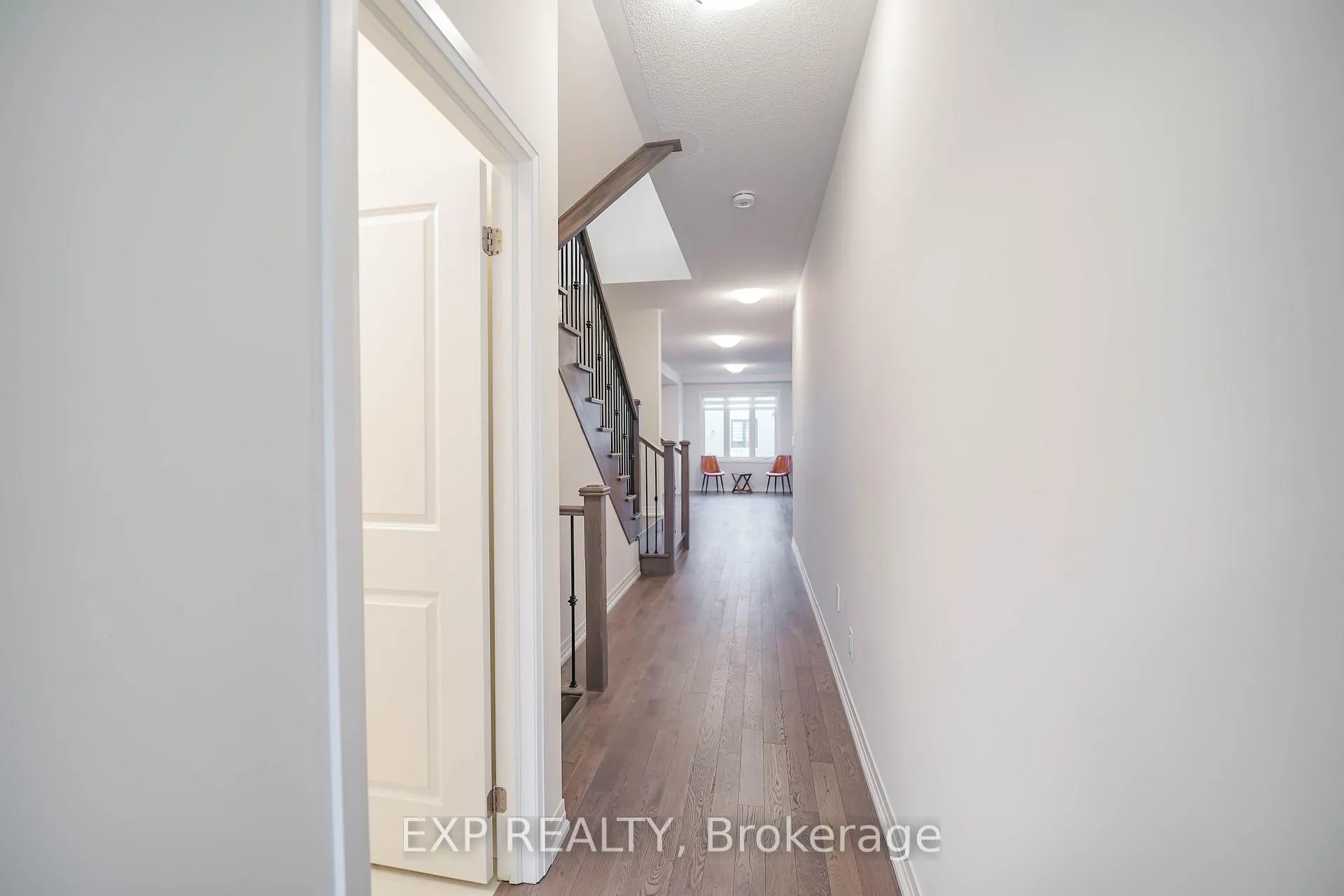 Photo 3 of 1033 Pisces Trail, Pickering, Rural Pickering — HOMEH