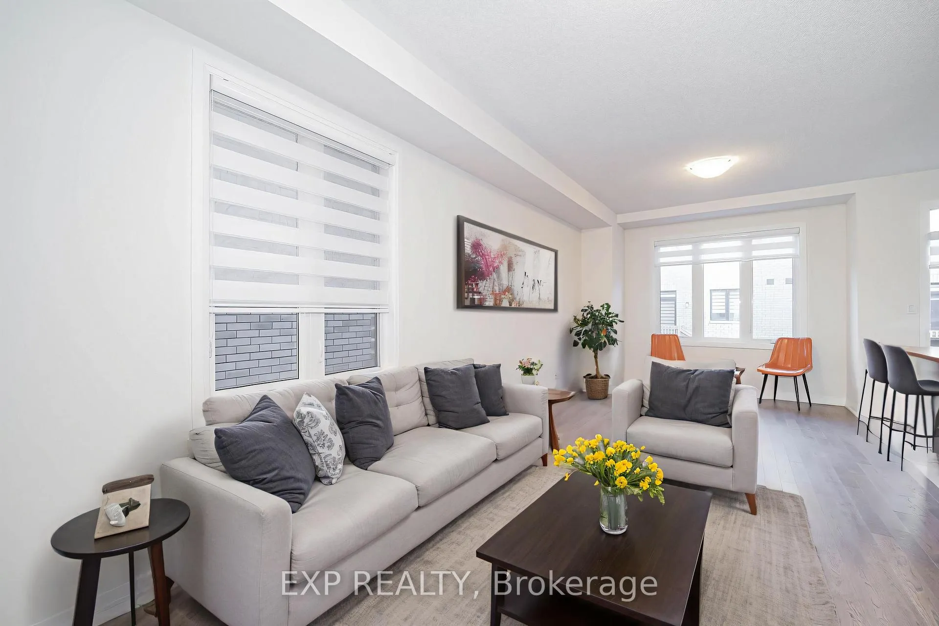 Photo 4 of 1033 Pisces Trail, Pickering, Rural Pickering — HOMEH