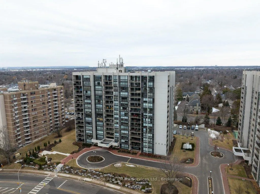 Photo 2 of Unit PH7, 2185 Marine Drive, Oakville, Bronte — HOMEH
