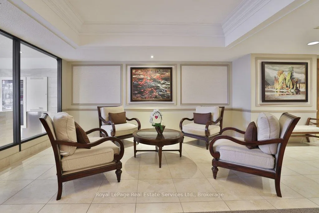 Photo 4 of Unit PH7, 2185 Marine Drive, Oakville, Bronte — HOMEH