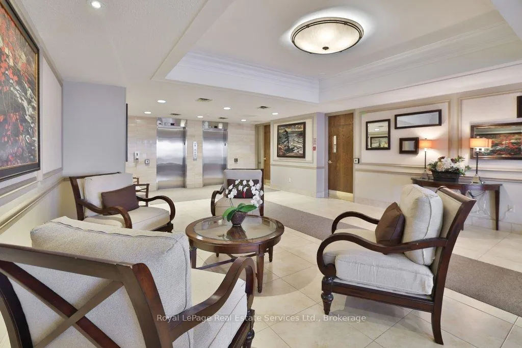 Photo 5 of Unit PH7, 2185 Marine Drive, Oakville, Bronte — HOMEH