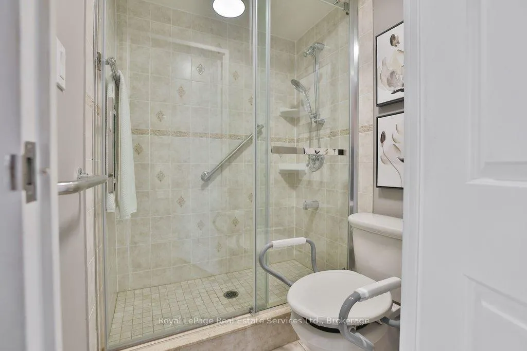 Photo 33 of Unit PH7, 2185 Marine Drive, Oakville, Bronte — HOMEH