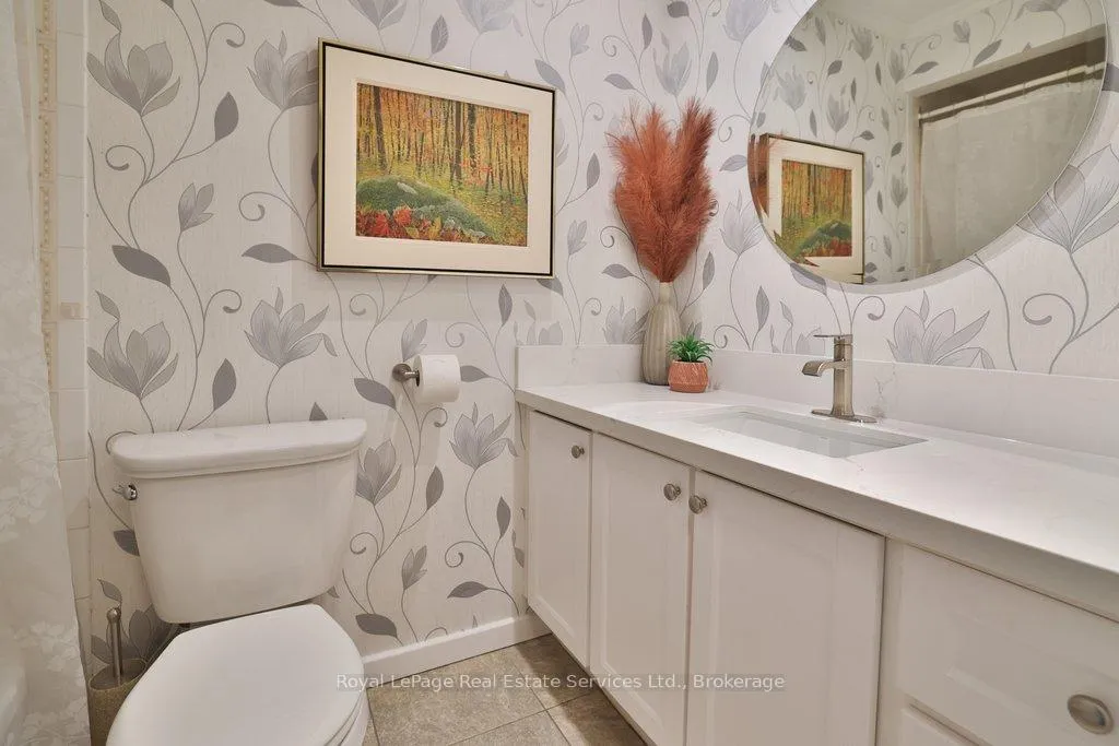 Photo 37 of Unit PH7, 2185 Marine Drive, Oakville, Bronte — HOMEH