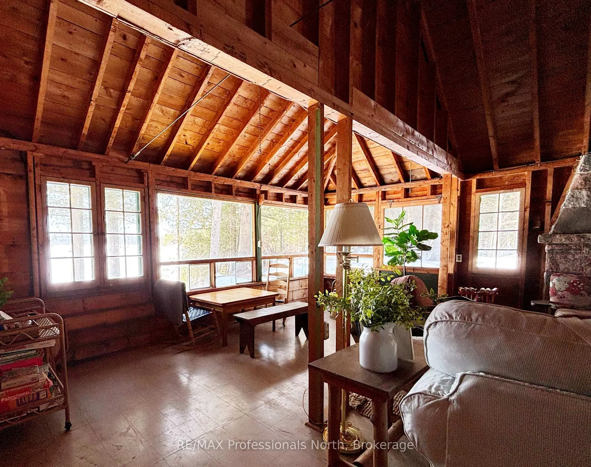 Photo 5 of 1005 Deacons Trail, Algonquin Highlands, Stanhope — HOMEH