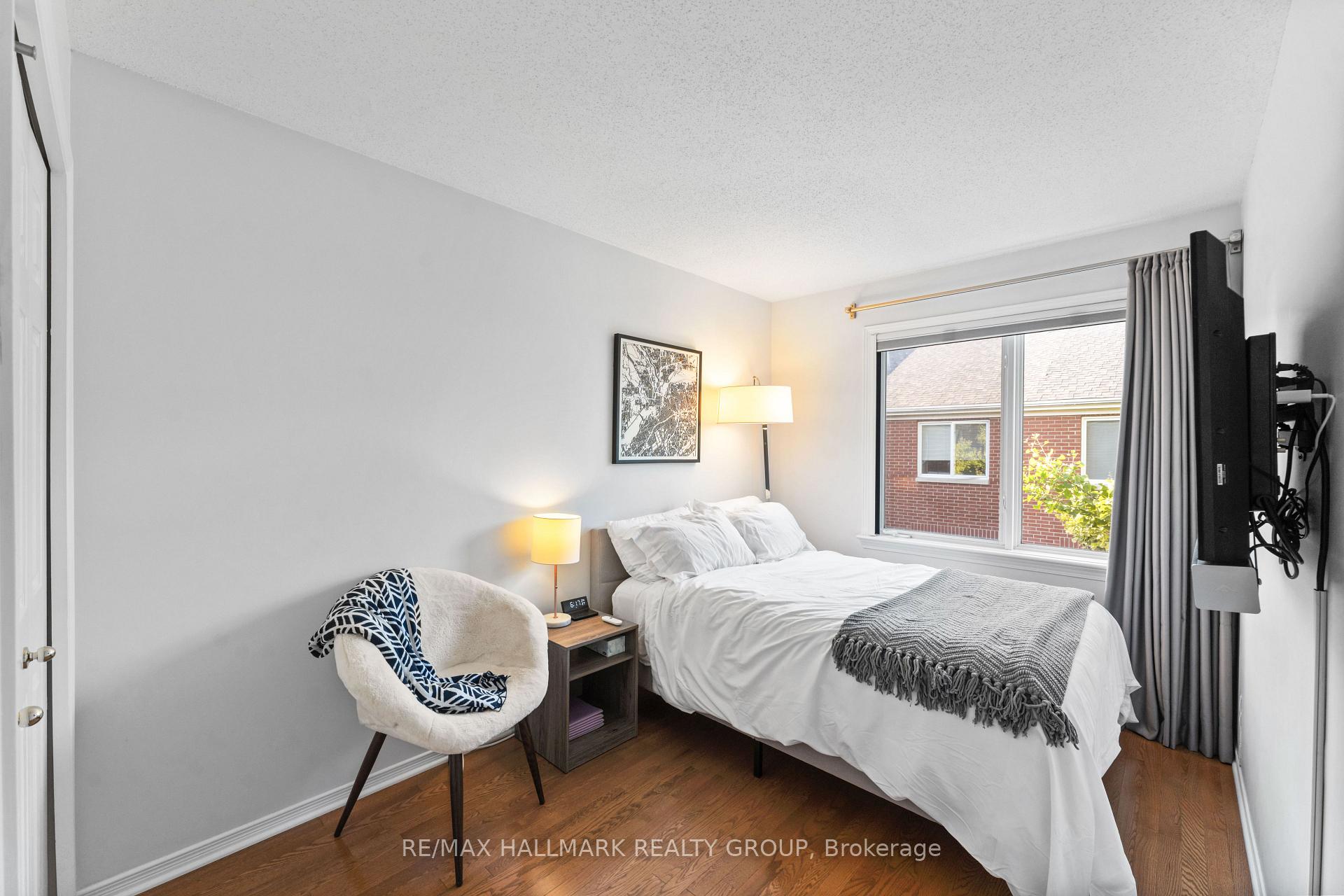 Photo 18 of 2 Prudhomme Private, Ottawa, Lower Town — HOMEH