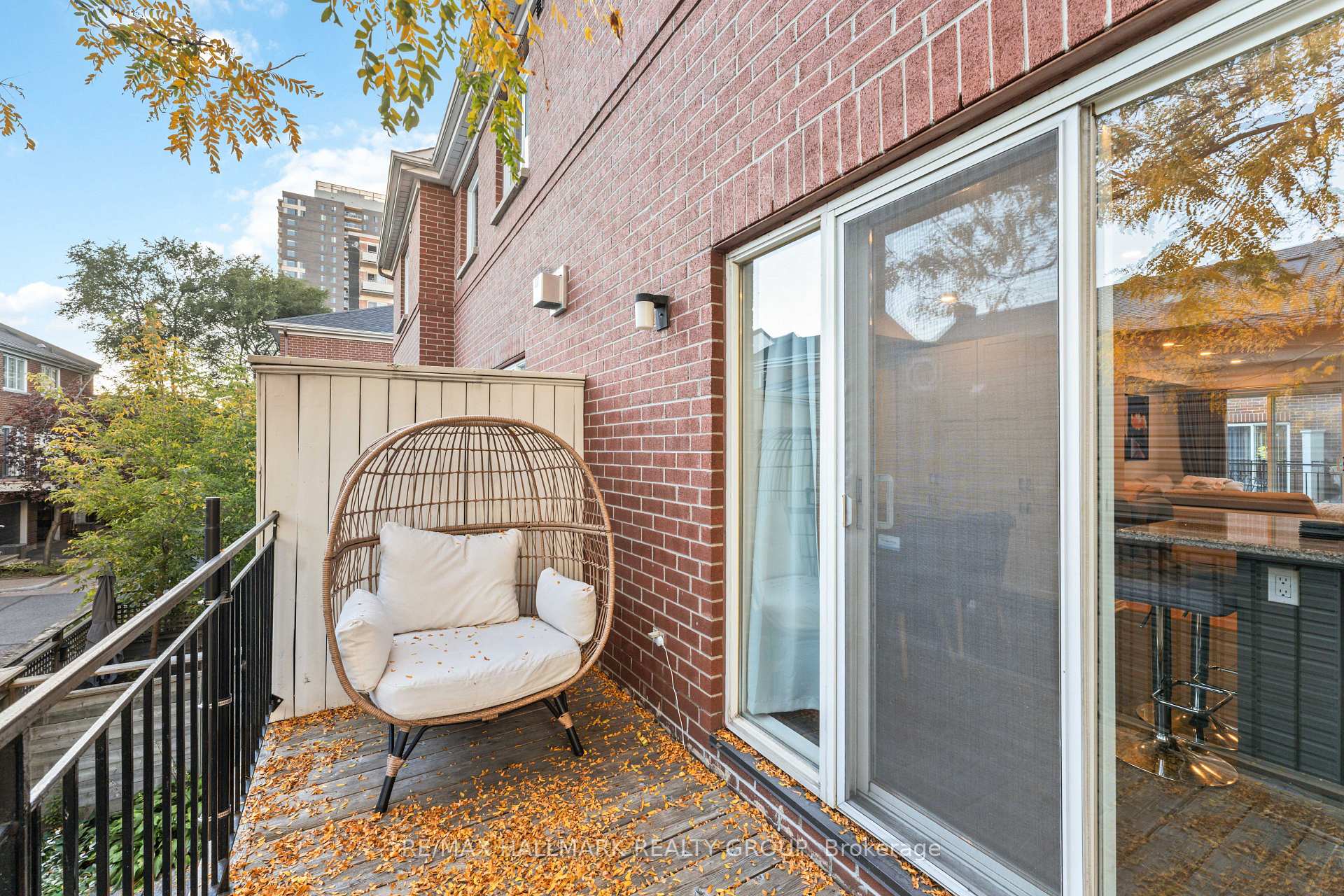 Photo 33 of 2 Prudhomme Private, Ottawa, Lower Town — HOMEH