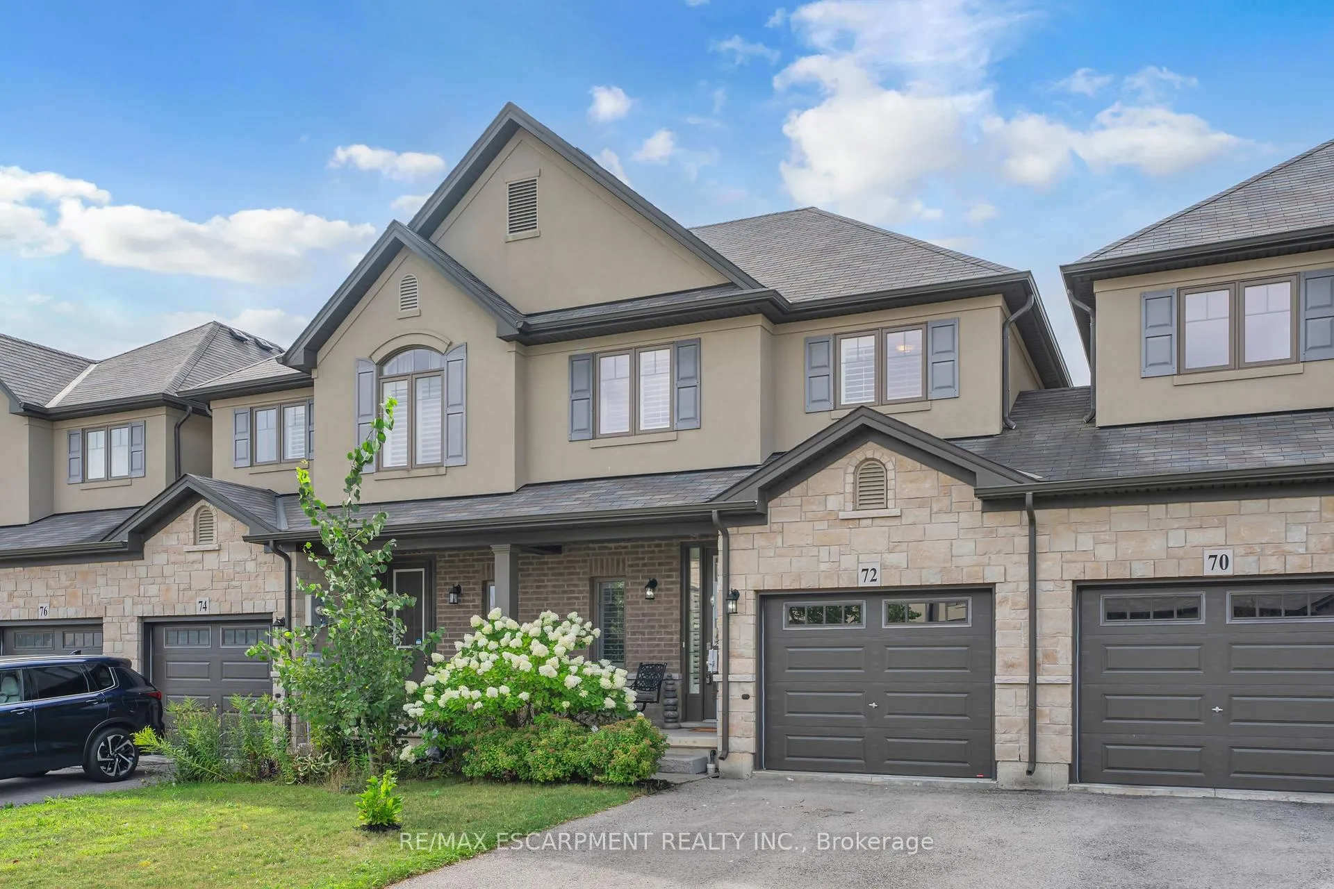 Photo 2 of 72 Dodman Crescent, Hamilton, Meadowlands — HOMEH