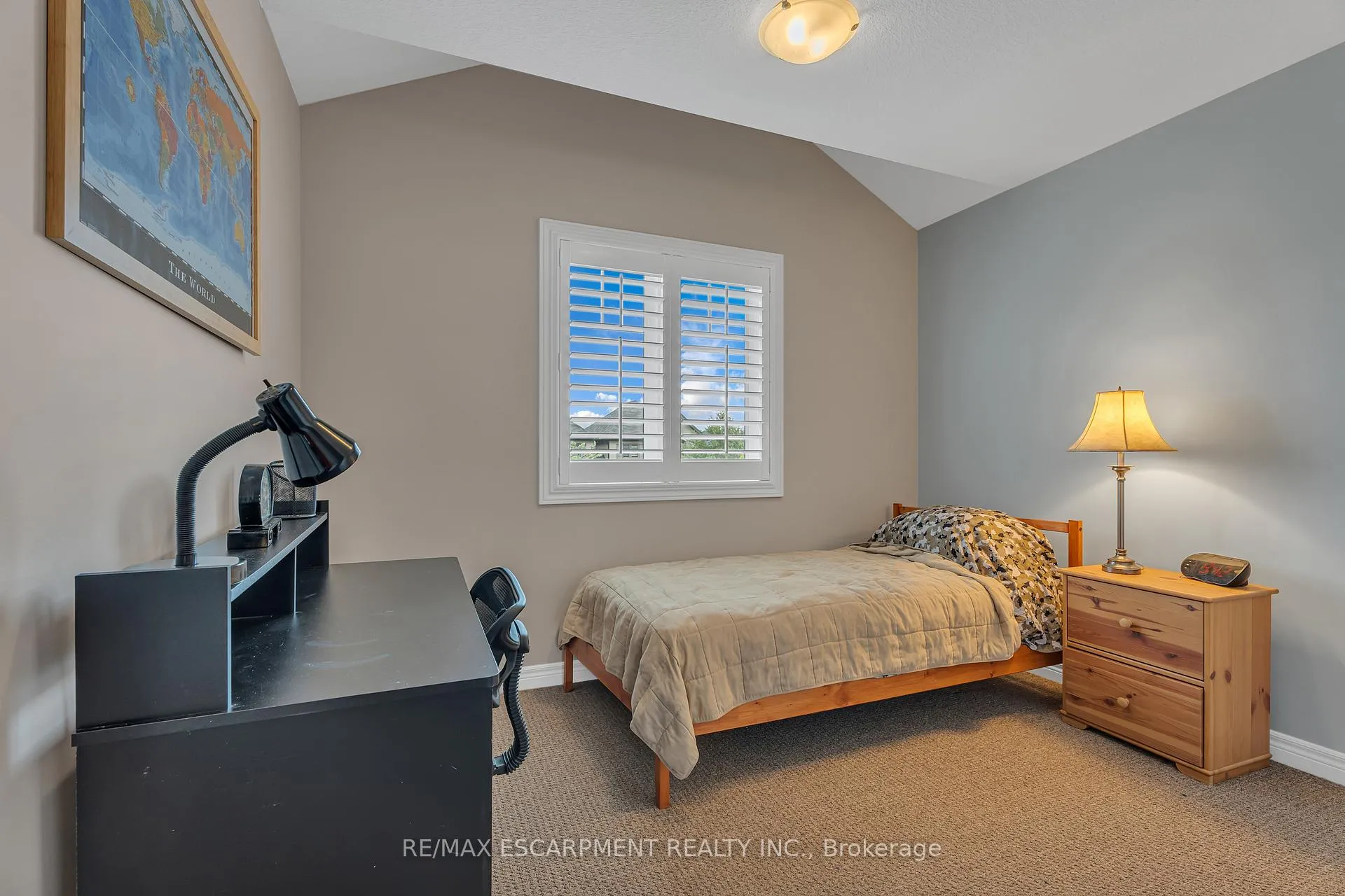 Photo 23 of 72 Dodman Crescent, Hamilton, Meadowlands — HOMEH