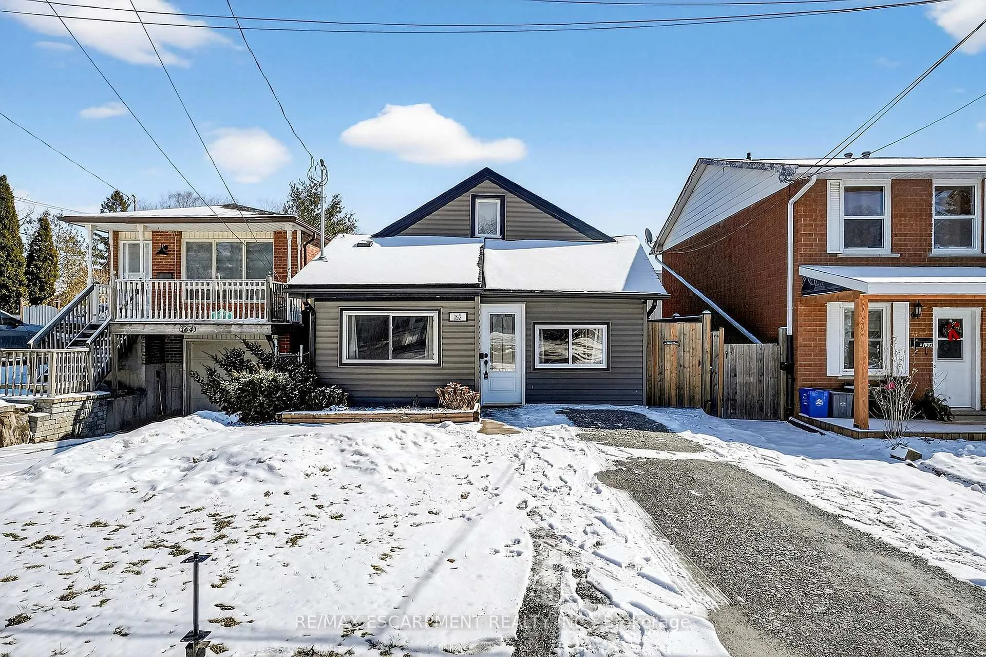 Front of 162 Dufferin Street