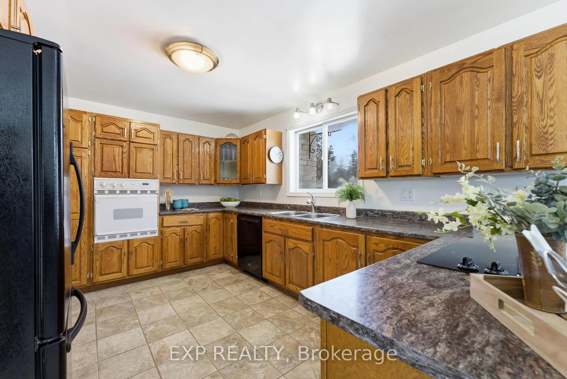 Photo 10 of 15 Mcintyre Road, Prince Edward County, Ameliasburg Ward — HOMEH