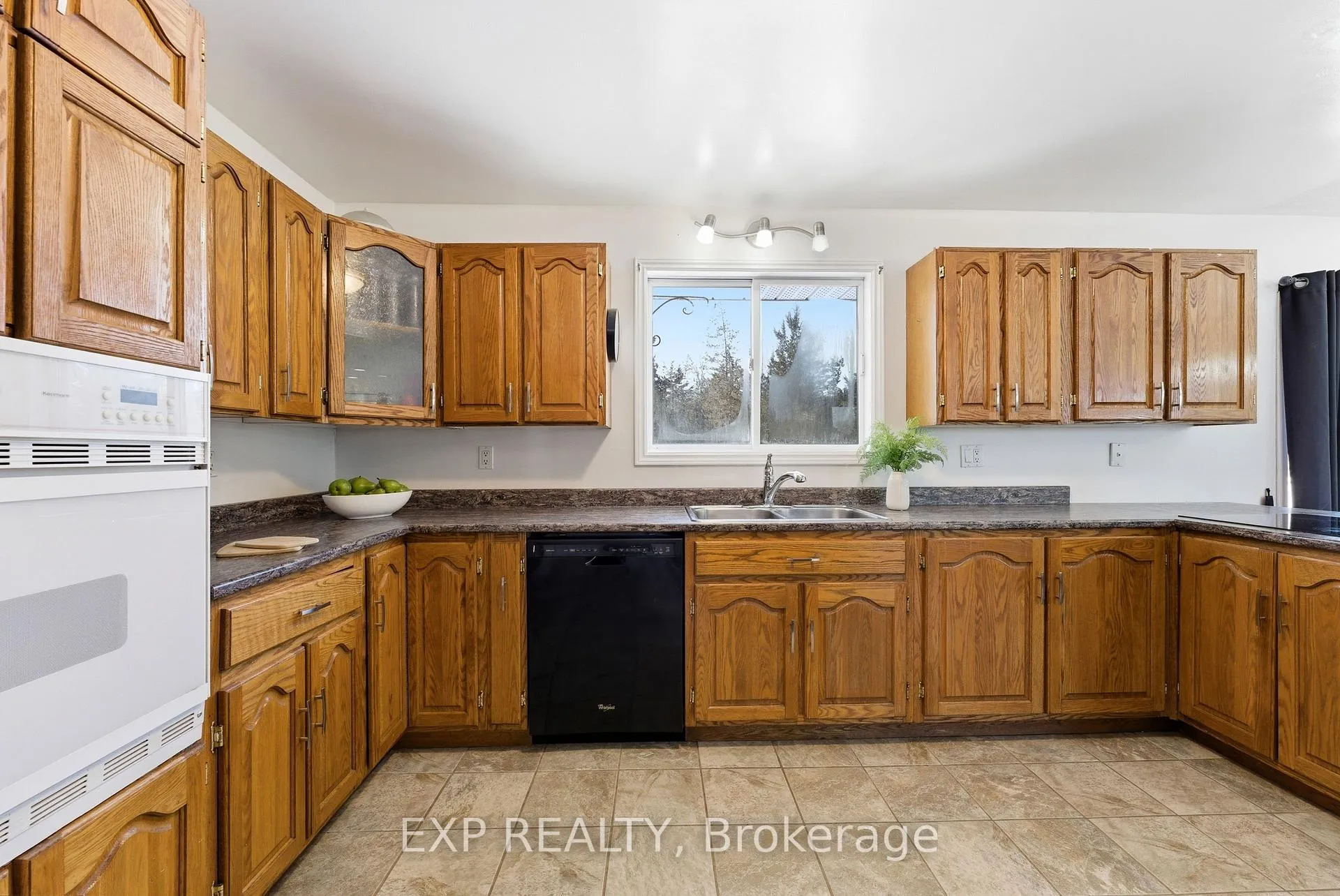 Photo 11 of 15 Mcintyre Road, Prince Edward County, Ameliasburg Ward — HOMEH