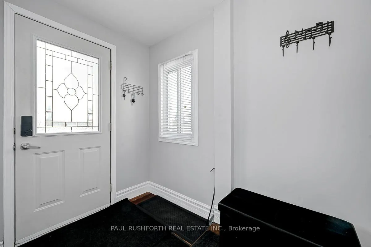 Photo 3 of 1401 Mcmahon Avenue, Ottawa, Emerald Woods/Sawmill Creek — HOMEH