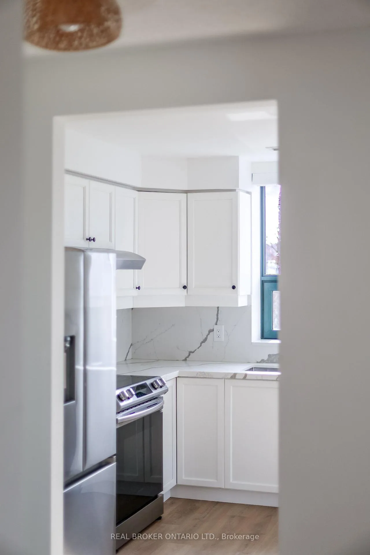Photo 10 of Unit 404, 5 Ogilvie Street, Hamilton, Dundas — HOMEH