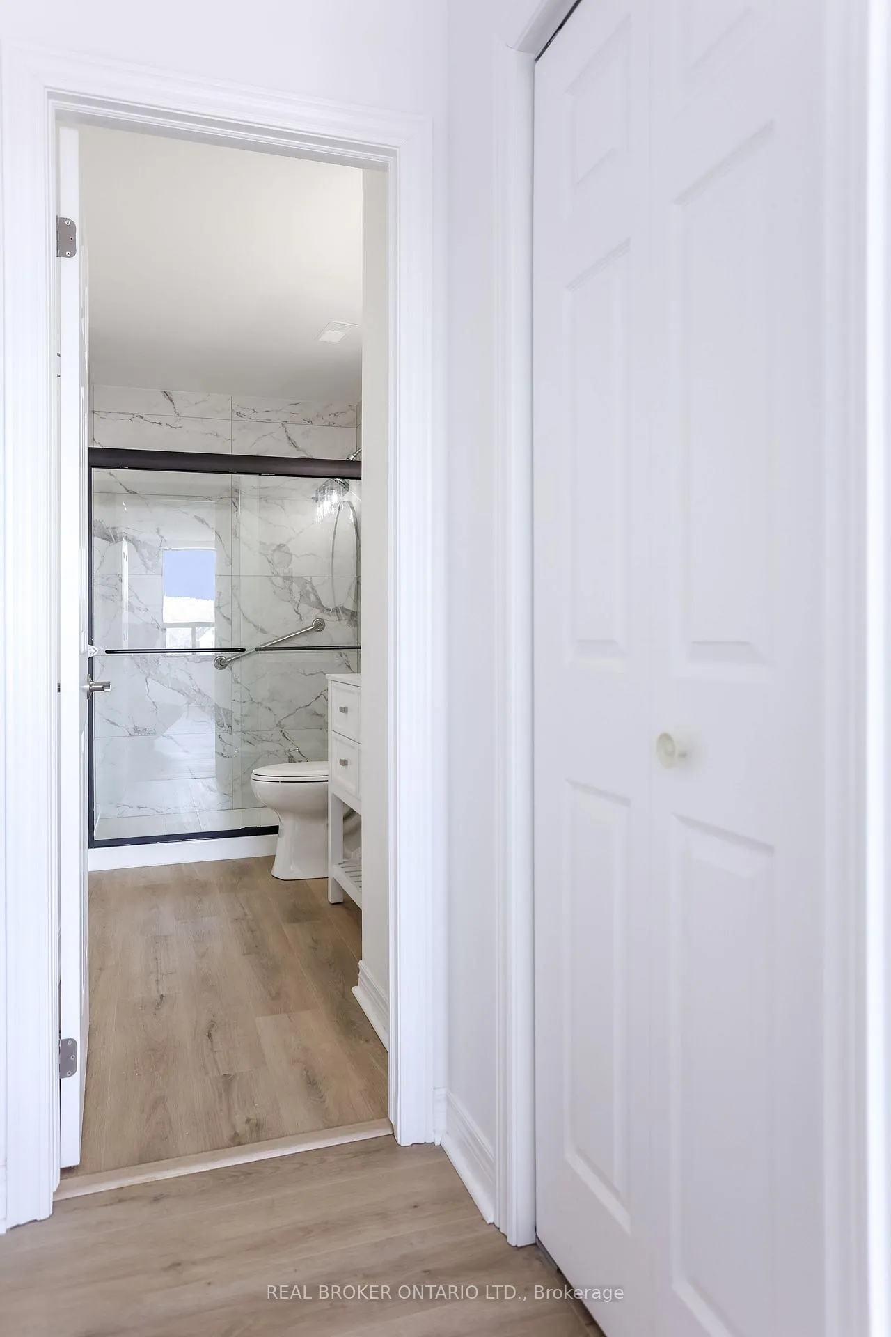 Photo 15 of Unit 404, 5 Ogilvie Street, Hamilton, Dundas — HOMEH