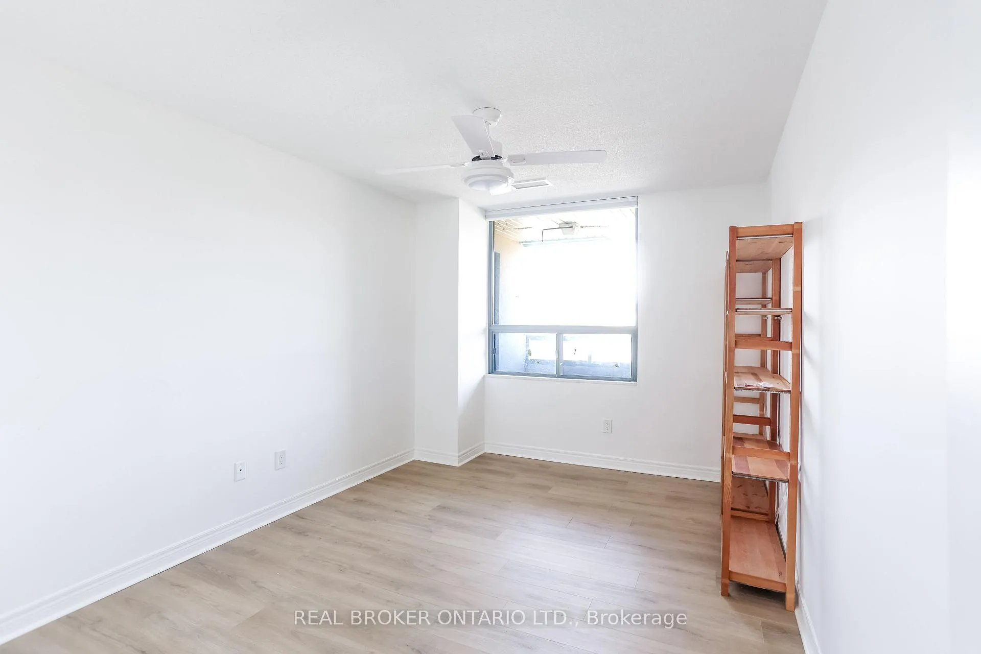 Photo 20 of Unit 404, 5 Ogilvie Street, Hamilton, Dundas — HOMEH