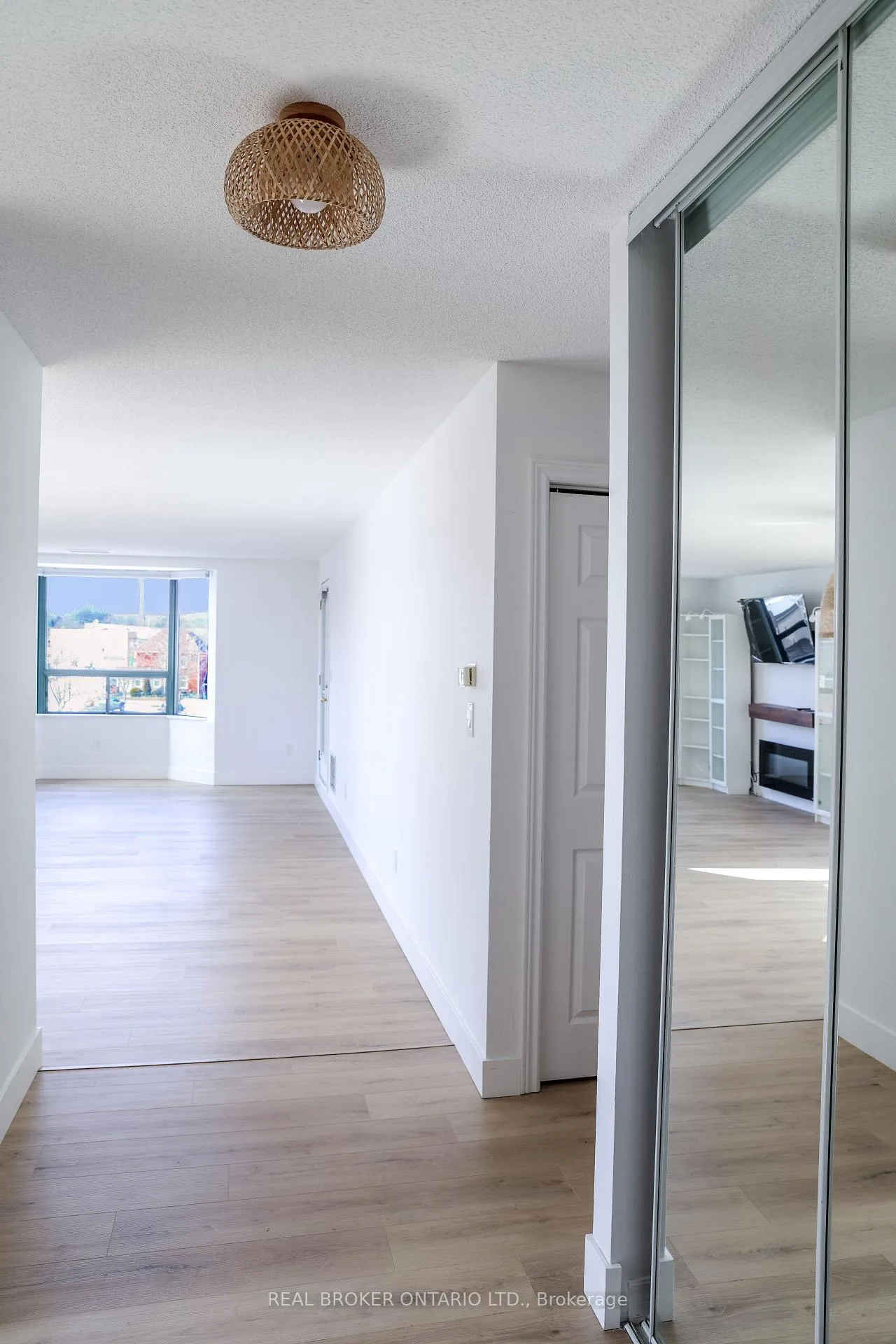 Photo 21 of Unit 404, 5 Ogilvie Street, Hamilton, Dundas — HOMEH