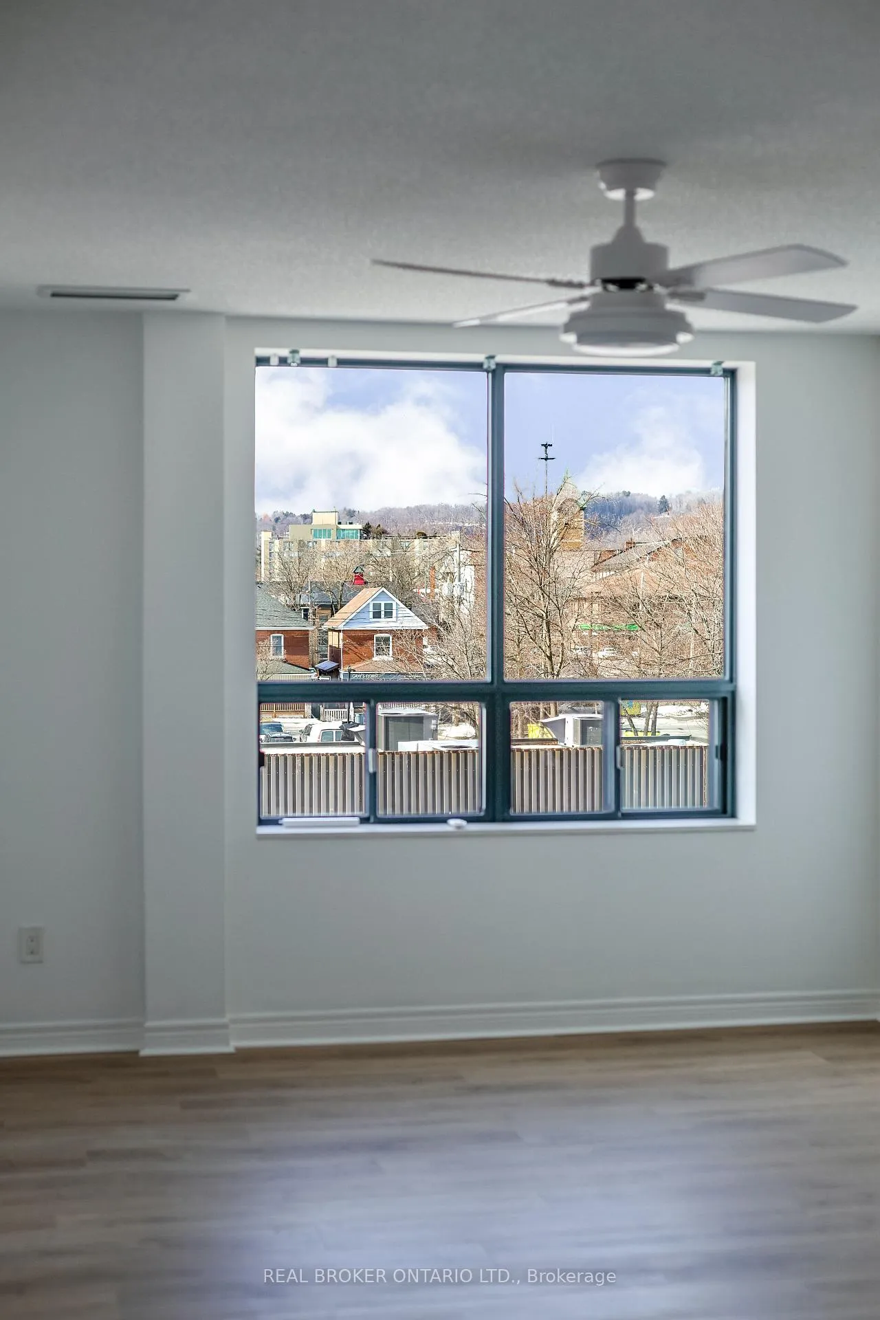 Photo 23 of Unit 404, 5 Ogilvie Street, Hamilton, Dundas — HOMEH