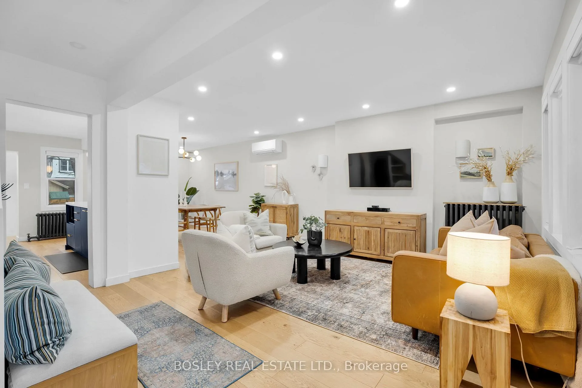 Photo 4 of 13 Springdale Boulevard, Toronto, Danforth Village-East York — HOMEH