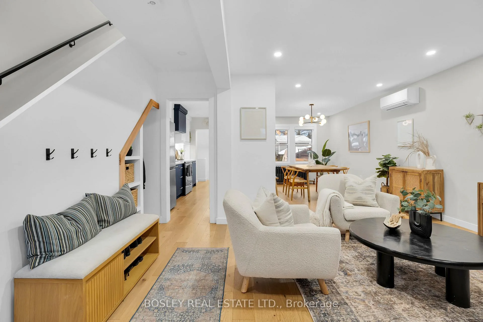 Photo 5 of 13 Springdale Boulevard, Toronto, Danforth Village-East York — HOMEH