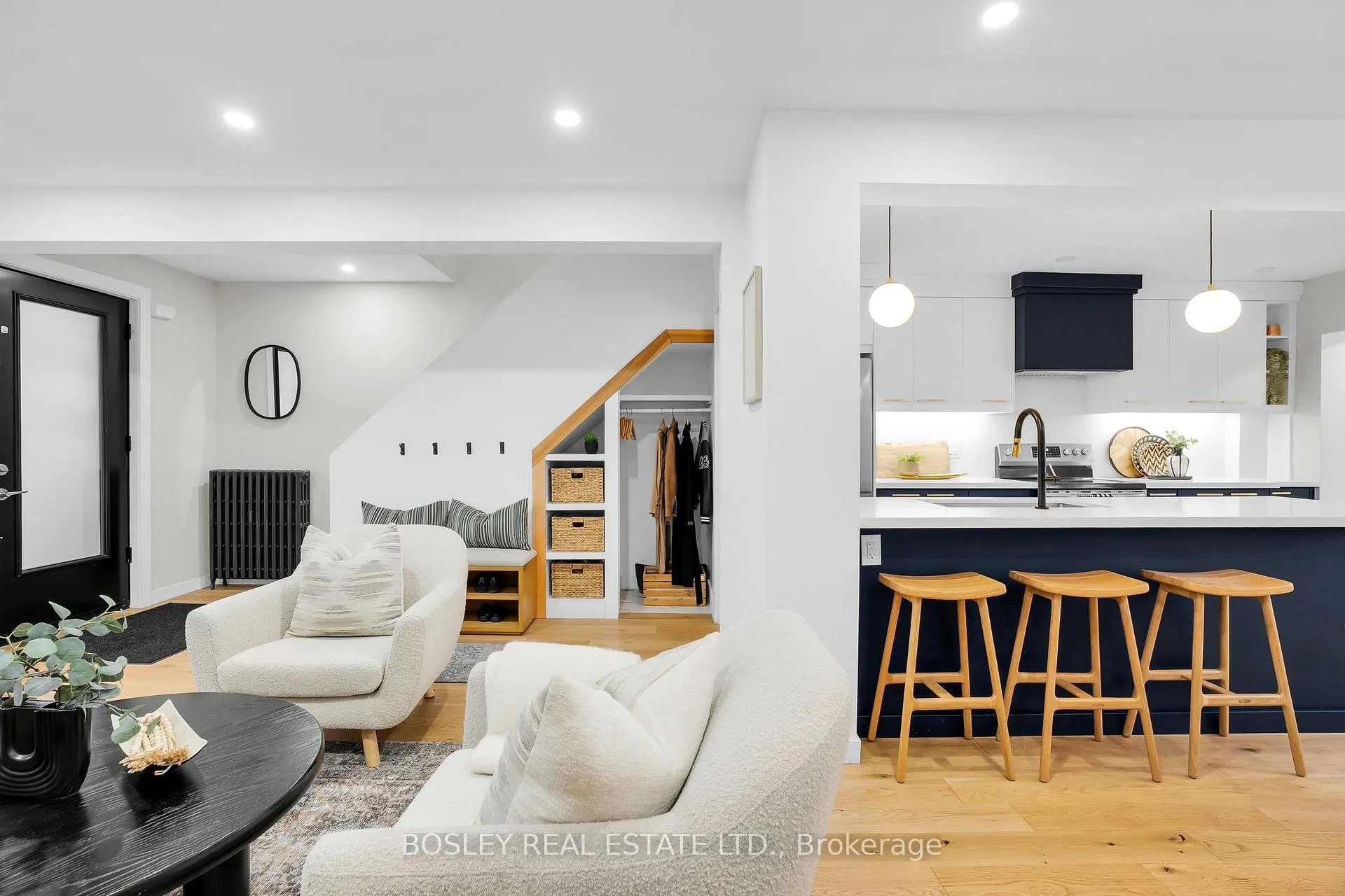 Photo 8 of 13 Springdale Boulevard, Toronto, Danforth Village-East York — HOMEH