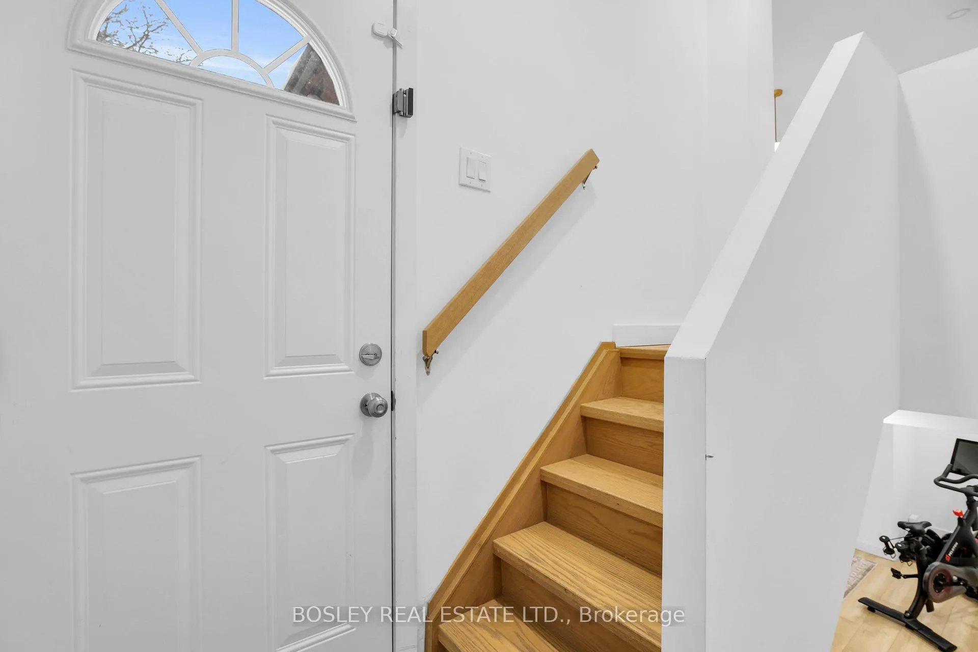 Photo 25 of 13 Springdale Boulevard, Toronto, Danforth Village-East York — HOMEH