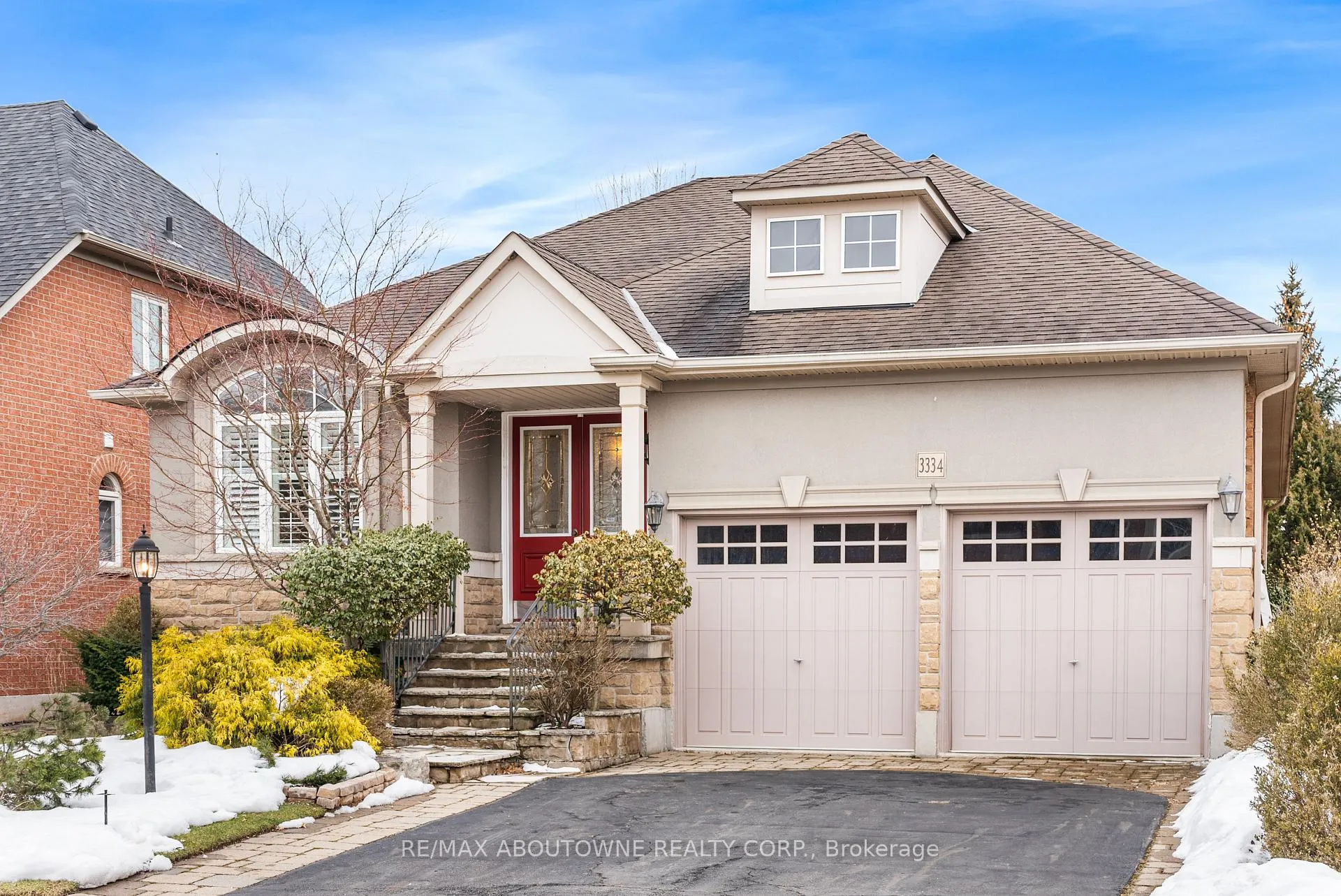 Photo 1 of 3334 Fox Run Circle, Oakville, Bronte — HOMEH
