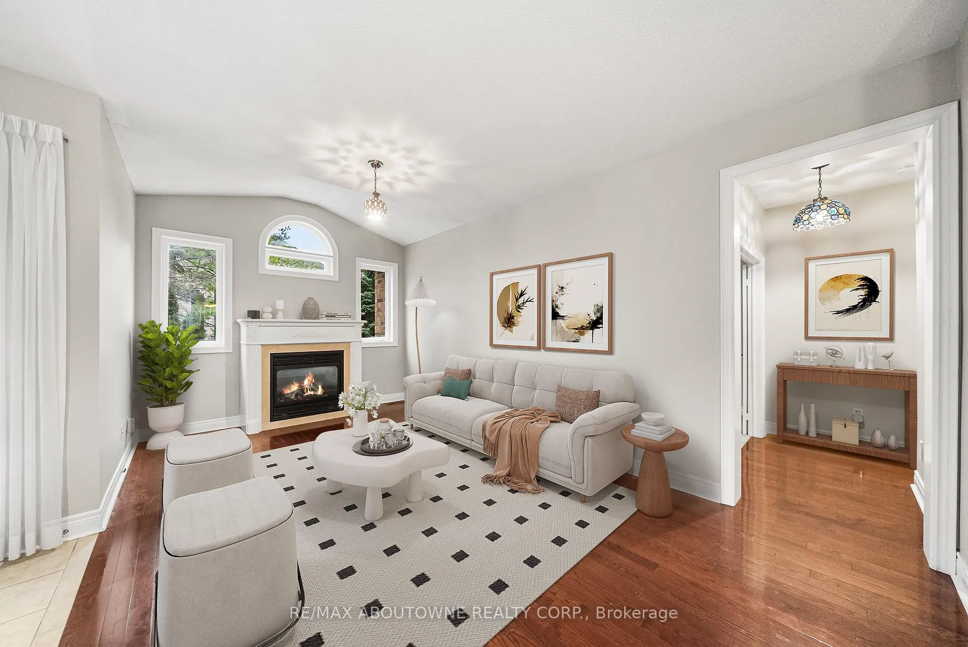 Photo 15 of 3334 Fox Run Circle, Oakville, Bronte — HOMEH