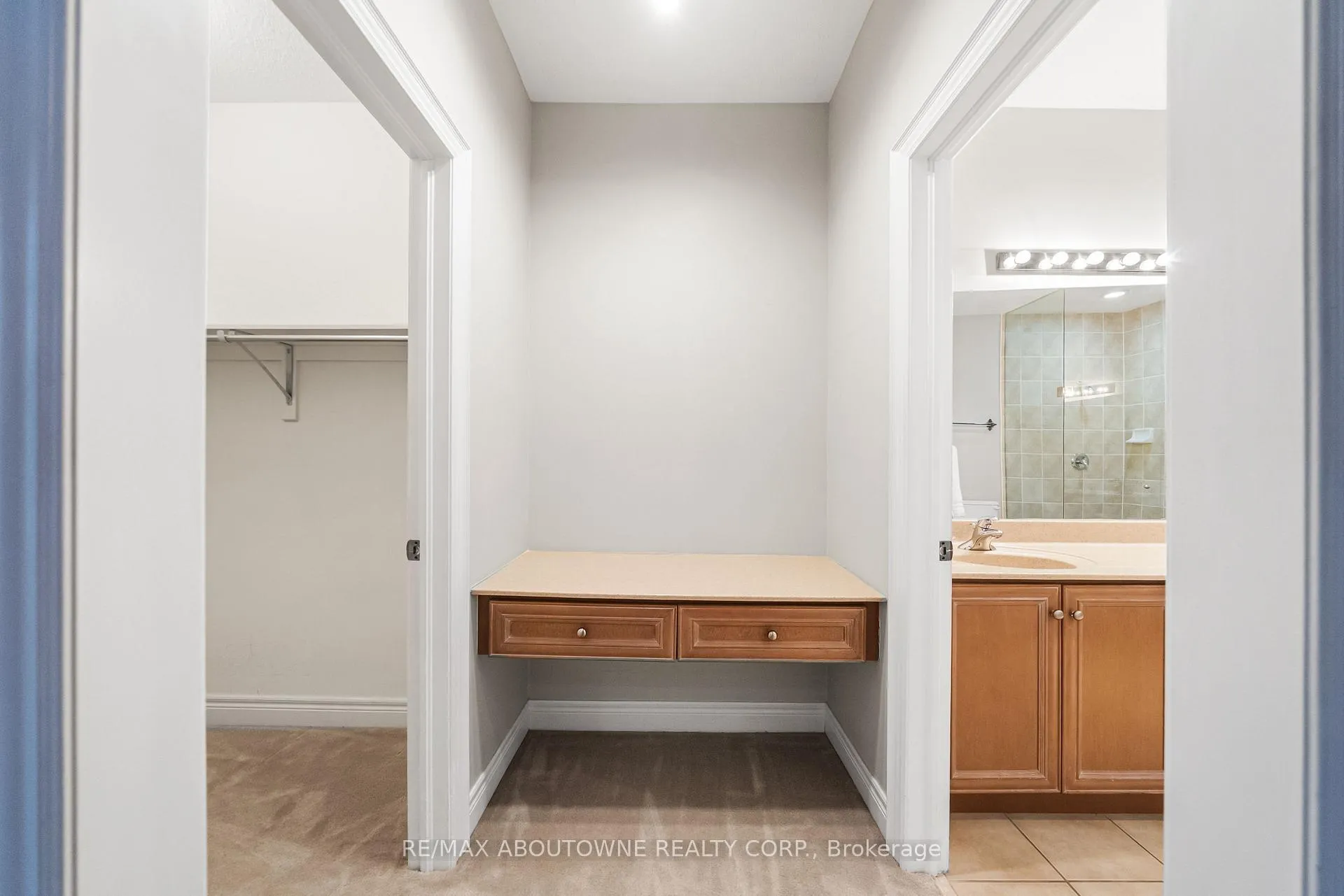 Photo 18 of 3334 Fox Run Circle, Oakville, Bronte — HOMEH