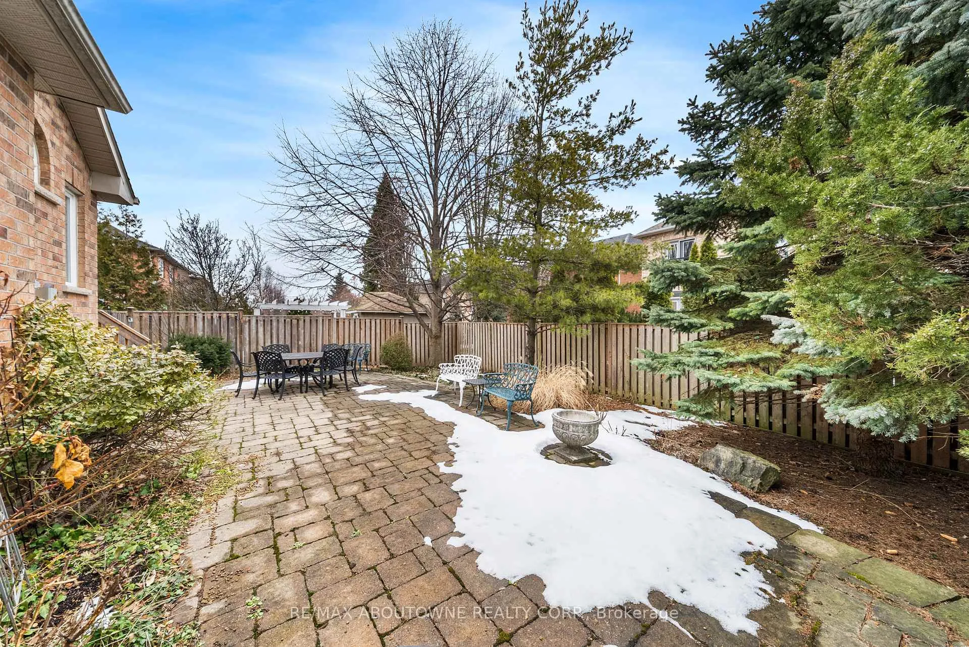 Photo 28 of 3334 Fox Run Circle, Oakville, Bronte — HOMEH