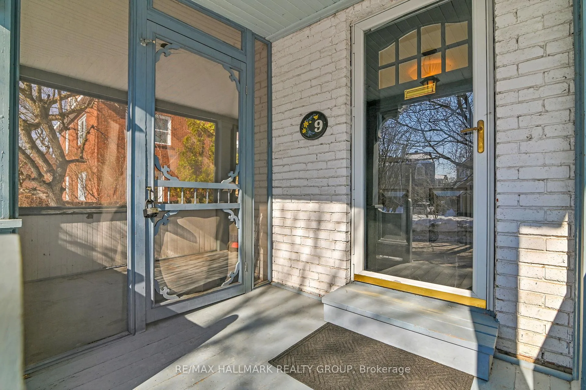 Photo 2 of 9 Rock Avenue, Ottawa, Lindenlea — HOMEH