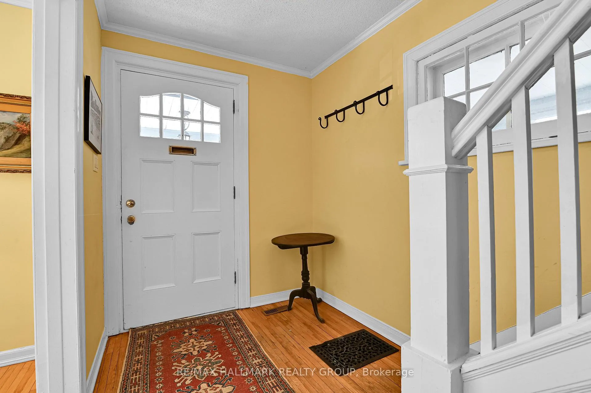 Photo 4 of 9 Rock Avenue, Ottawa, Lindenlea — HOMEH
