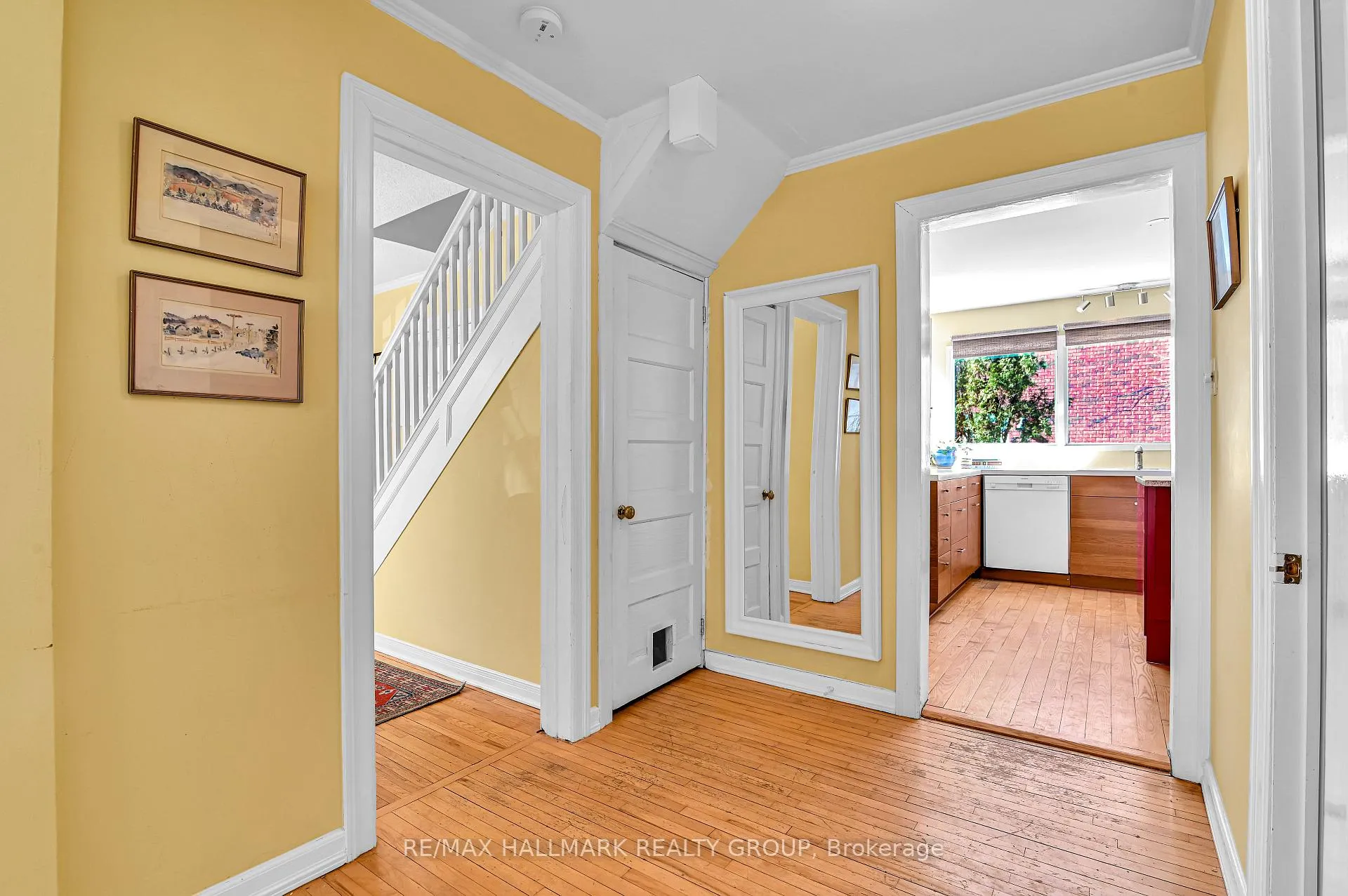 Photo 10 of 9 Rock Avenue, Ottawa, Lindenlea — HOMEH