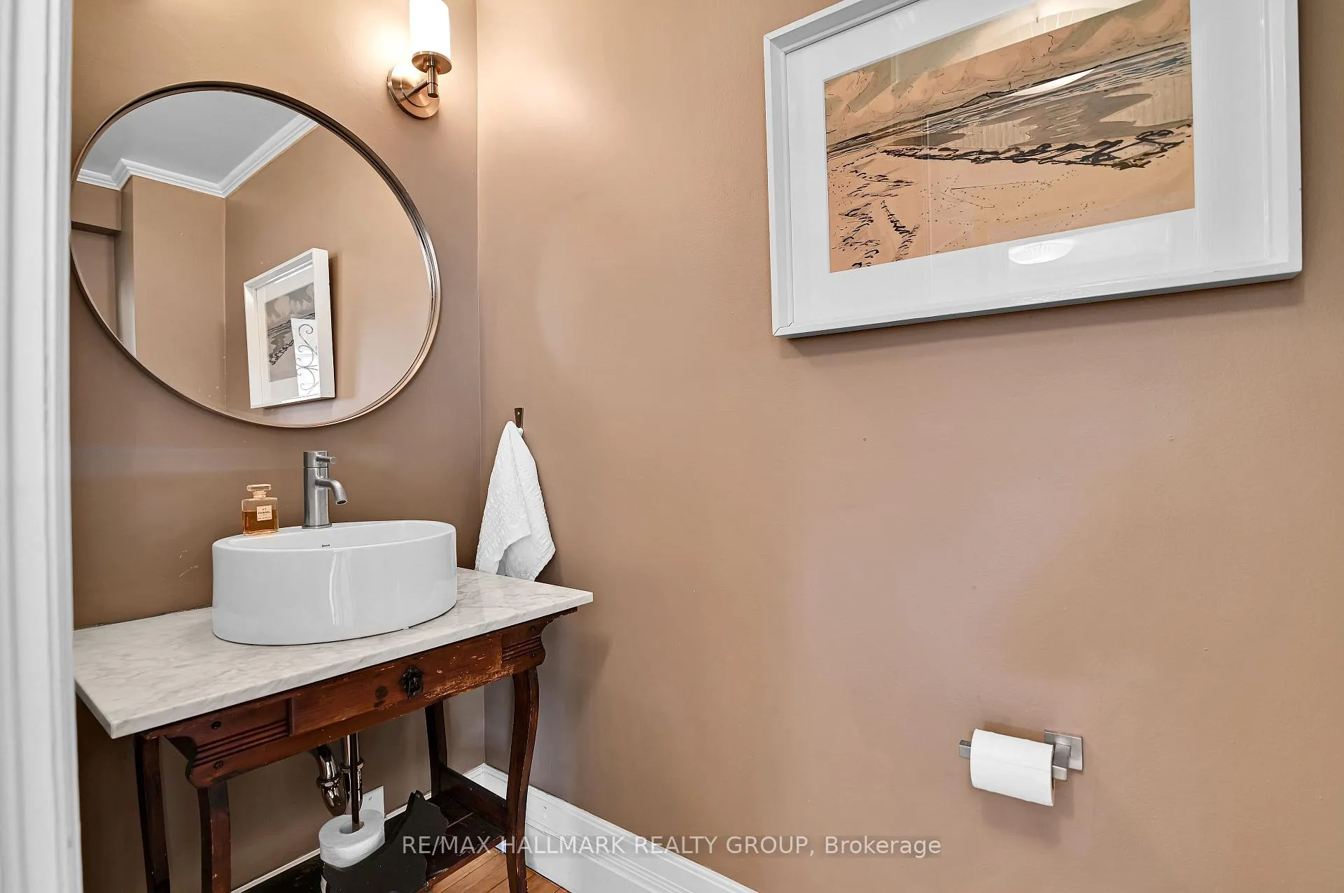 Photo 11 of 9 Rock Avenue, Ottawa, Lindenlea — HOMEH