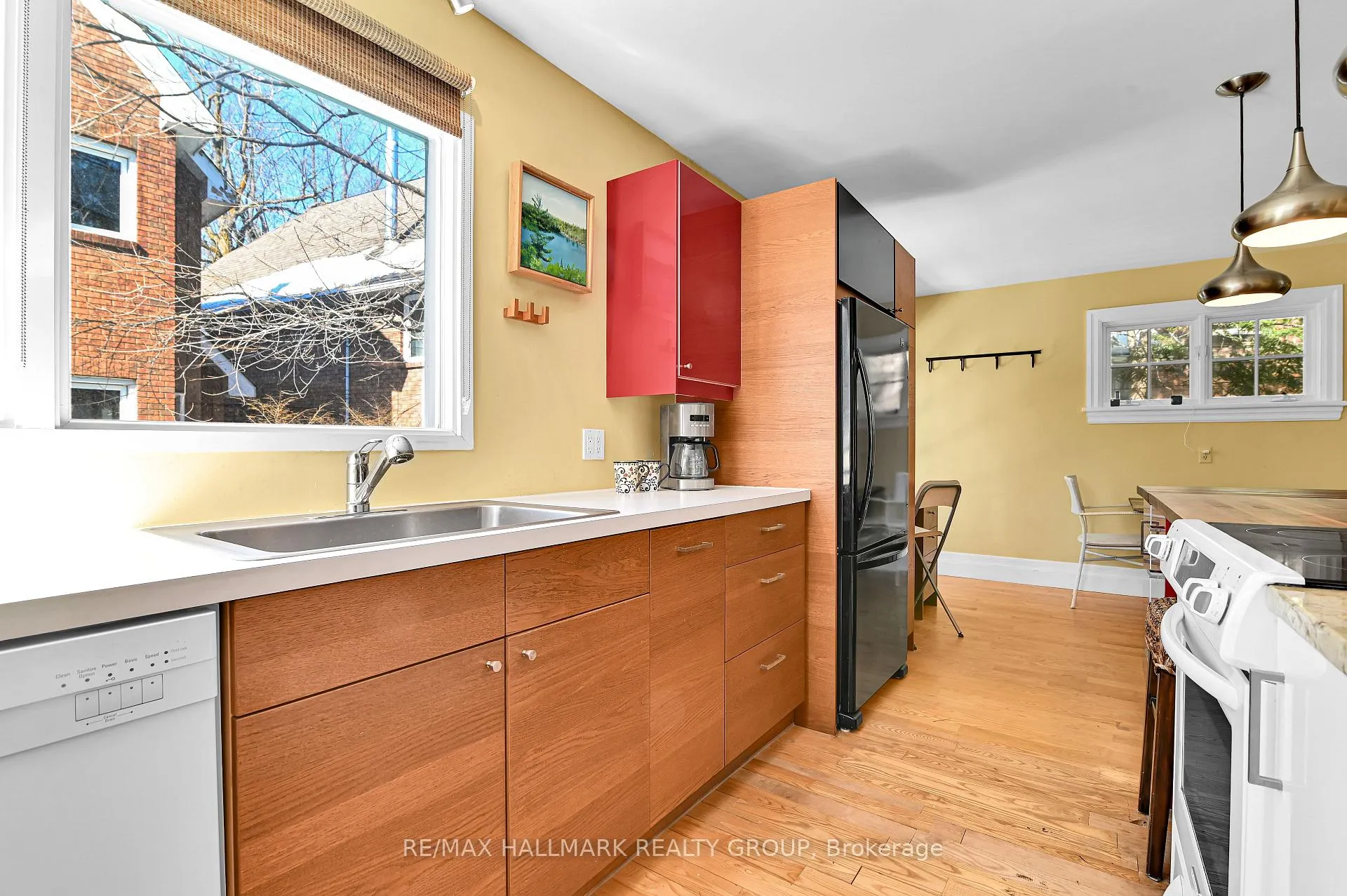 Photo 14 of 9 Rock Avenue, Ottawa, Lindenlea — HOMEH