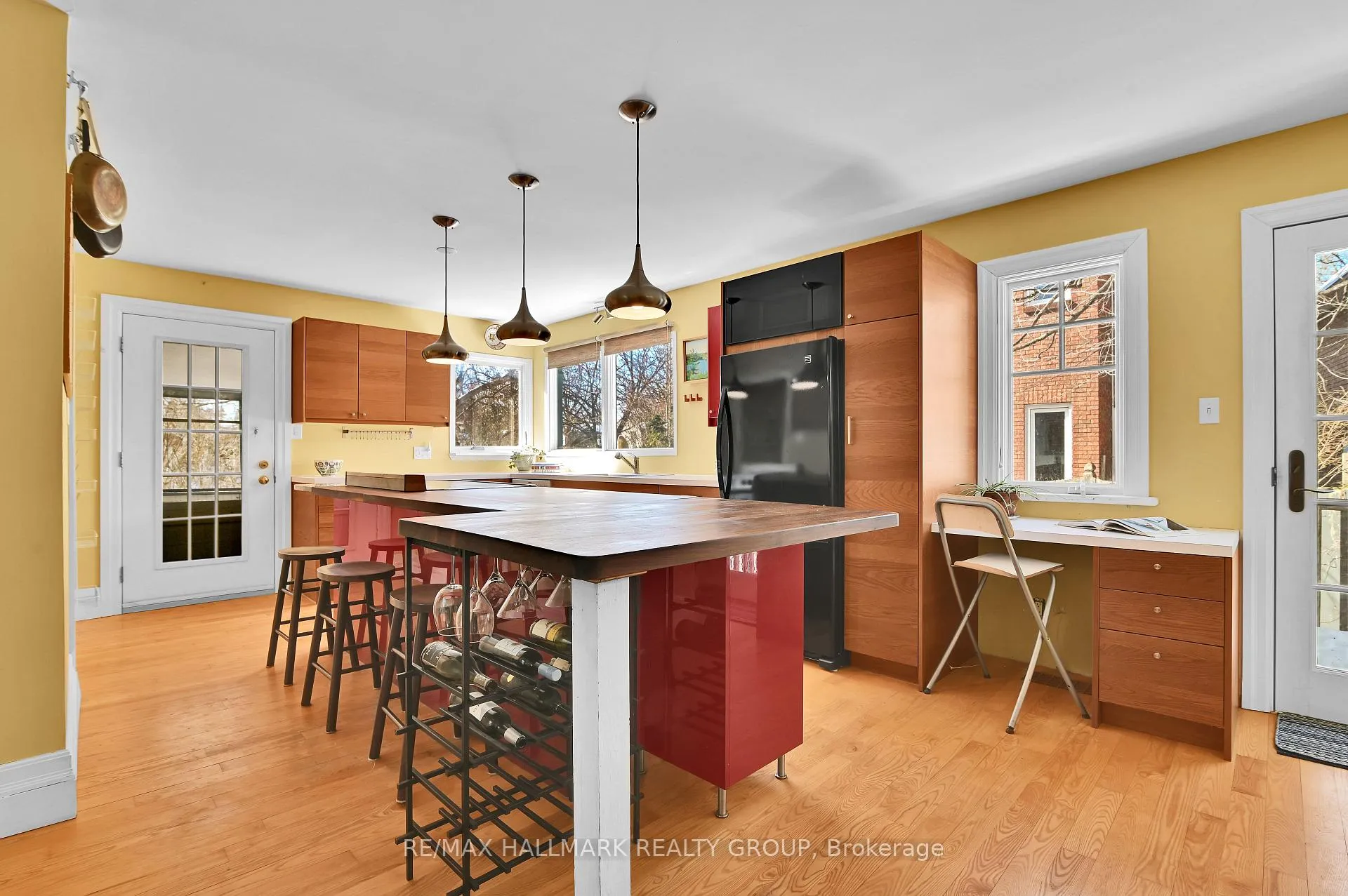 Photo 16 of 9 Rock Avenue, Ottawa, Lindenlea — HOMEH