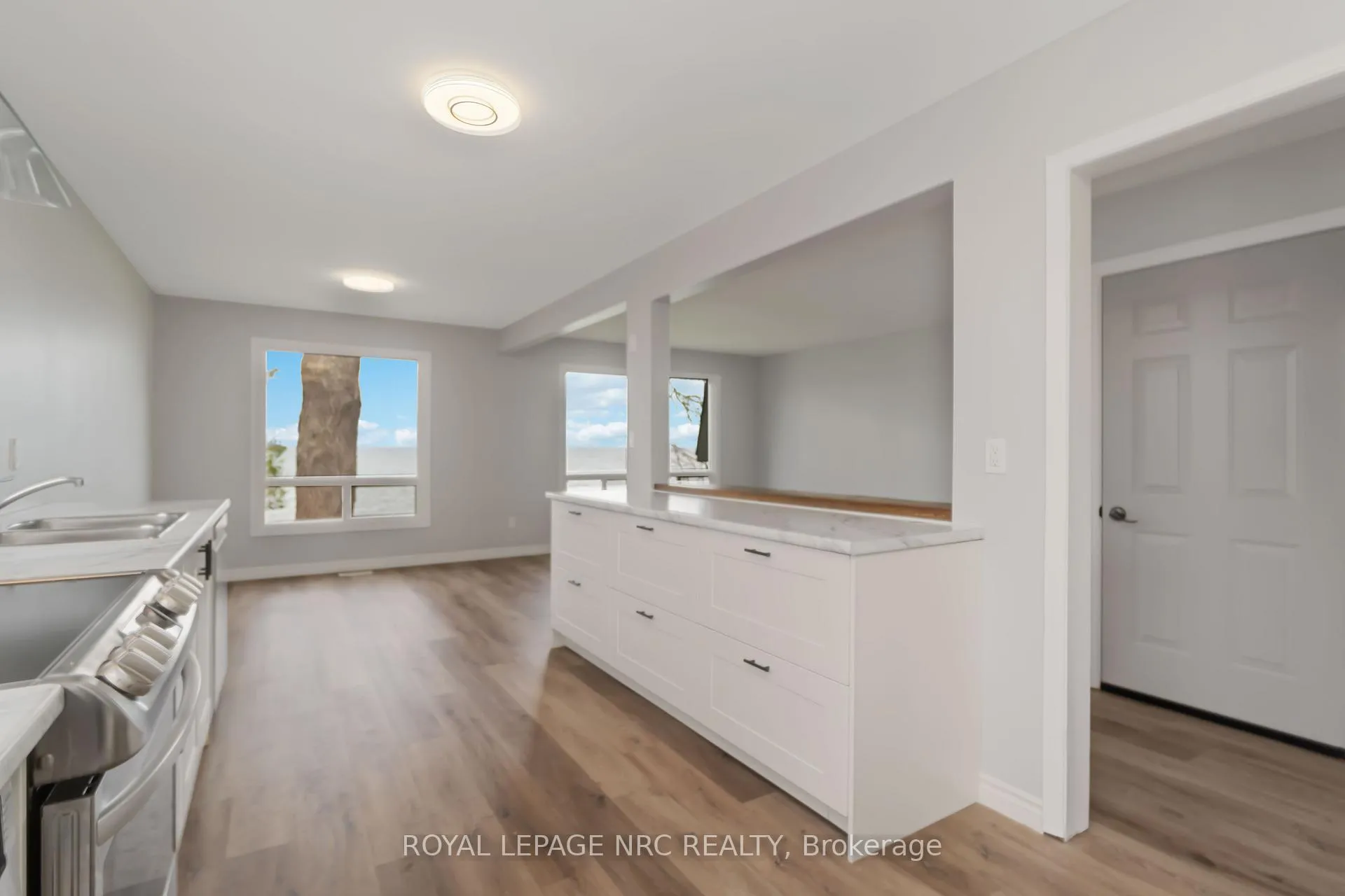 Photo 10 of Unit Upper, 46 Lakeside Drive, Grimsby, Grimsby Beach — HOMEH