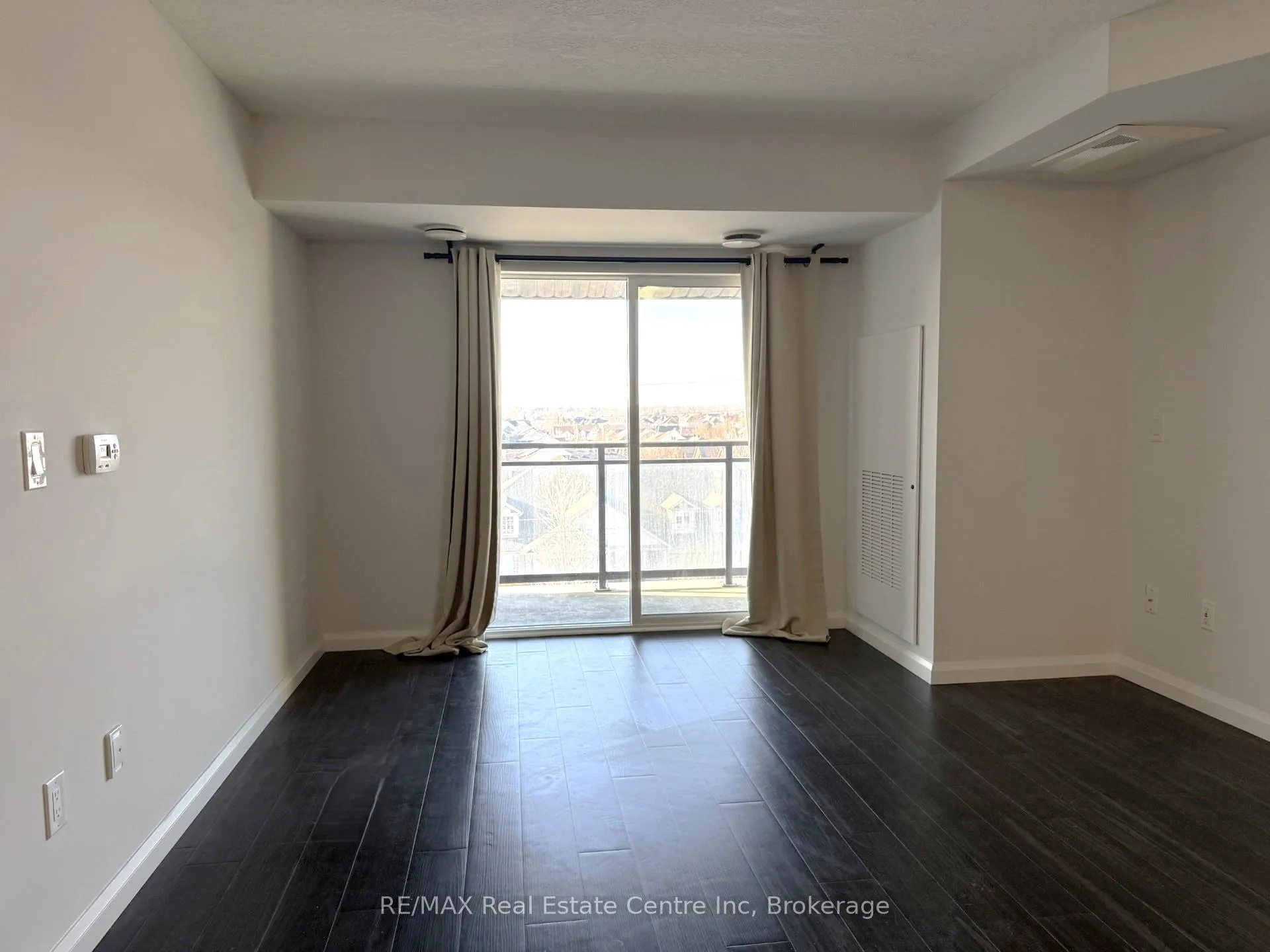 Photo 8 of Unit 408, 17 Kay Crescent, Guelph, Pineridge/Westminster Woods — HOMEH