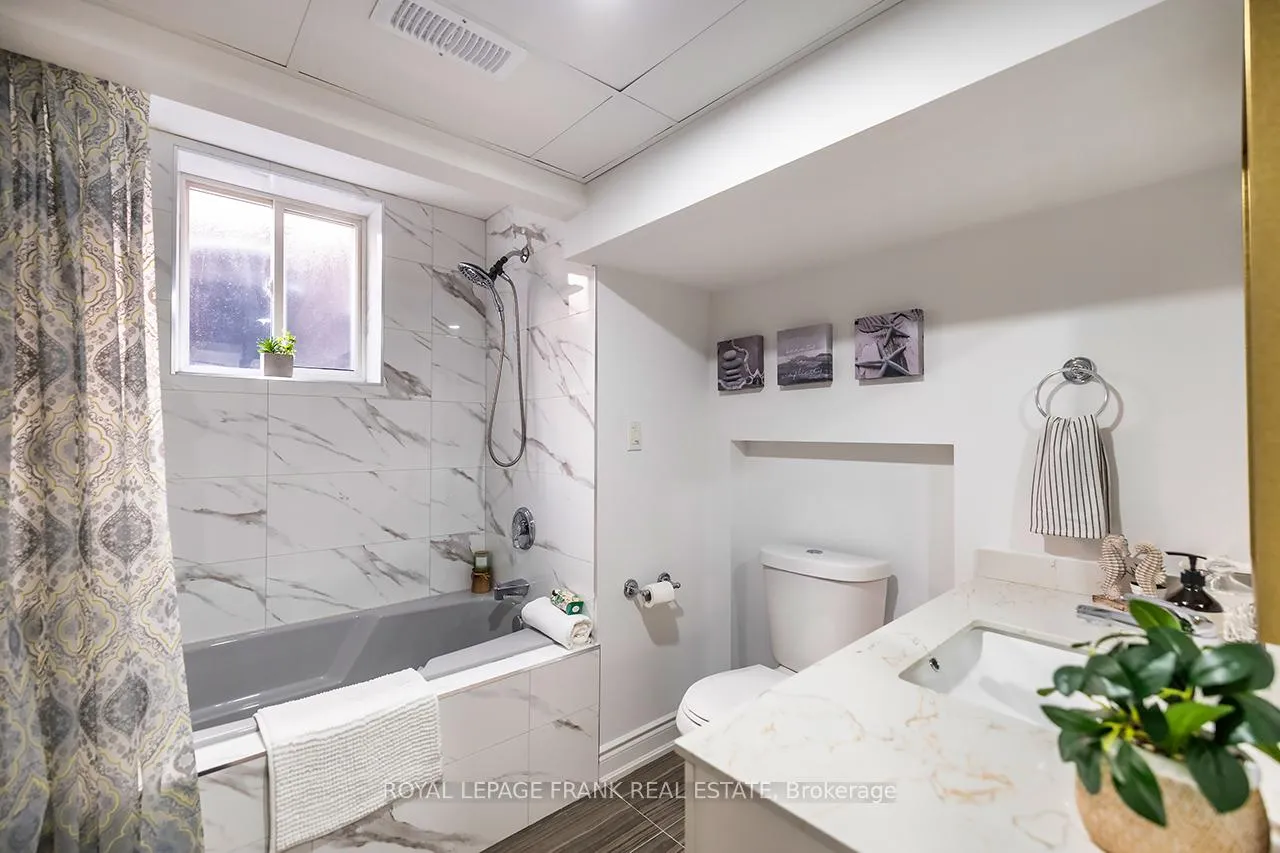 Photo 9 of 1533 Clearbrook Drive, Oshawa, Taunton — HOMEH