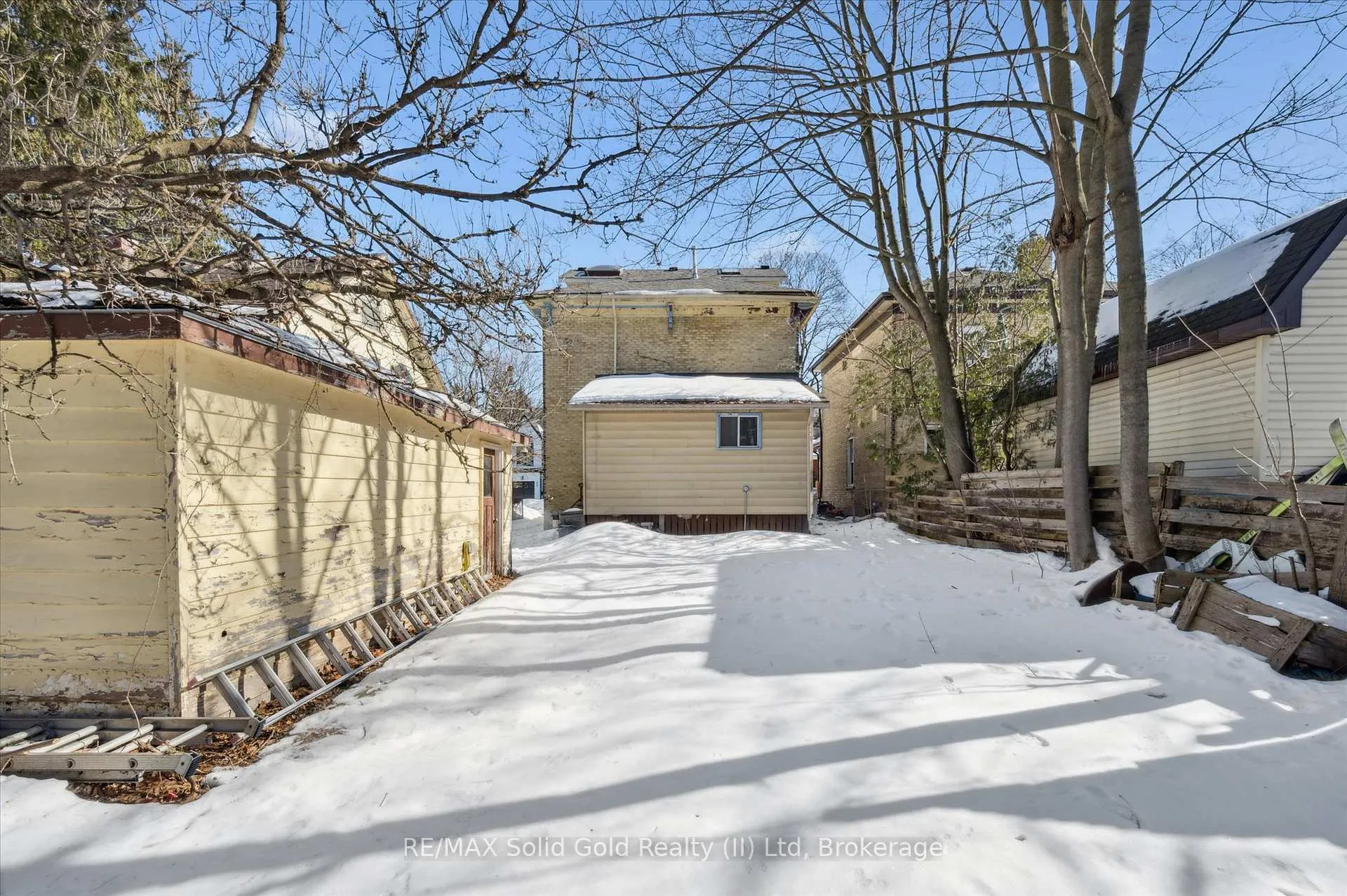 Photo 33 of 98 William Street W, Waterloo — HOMEH