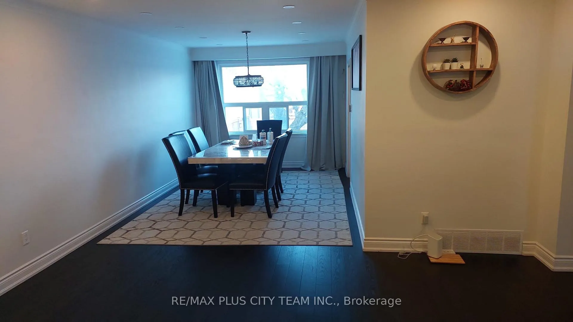 Photo 6 of 5 Breadner Drive, Etobicoke, Willowridge-Martingrove-Richview — HOMEH