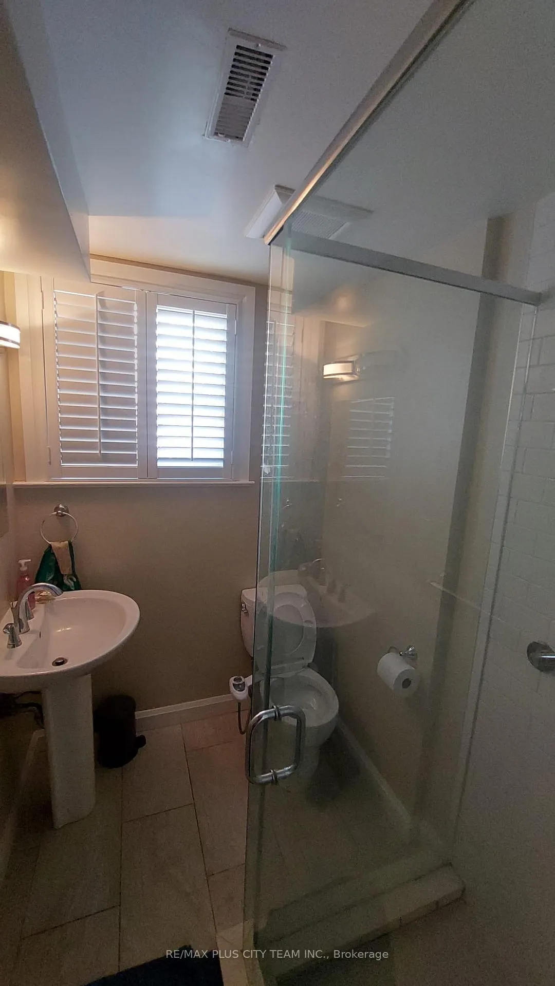 Photo 11 of 5 Breadner Drive, Etobicoke, Willowridge-Martingrove-Richview — HOMEH
