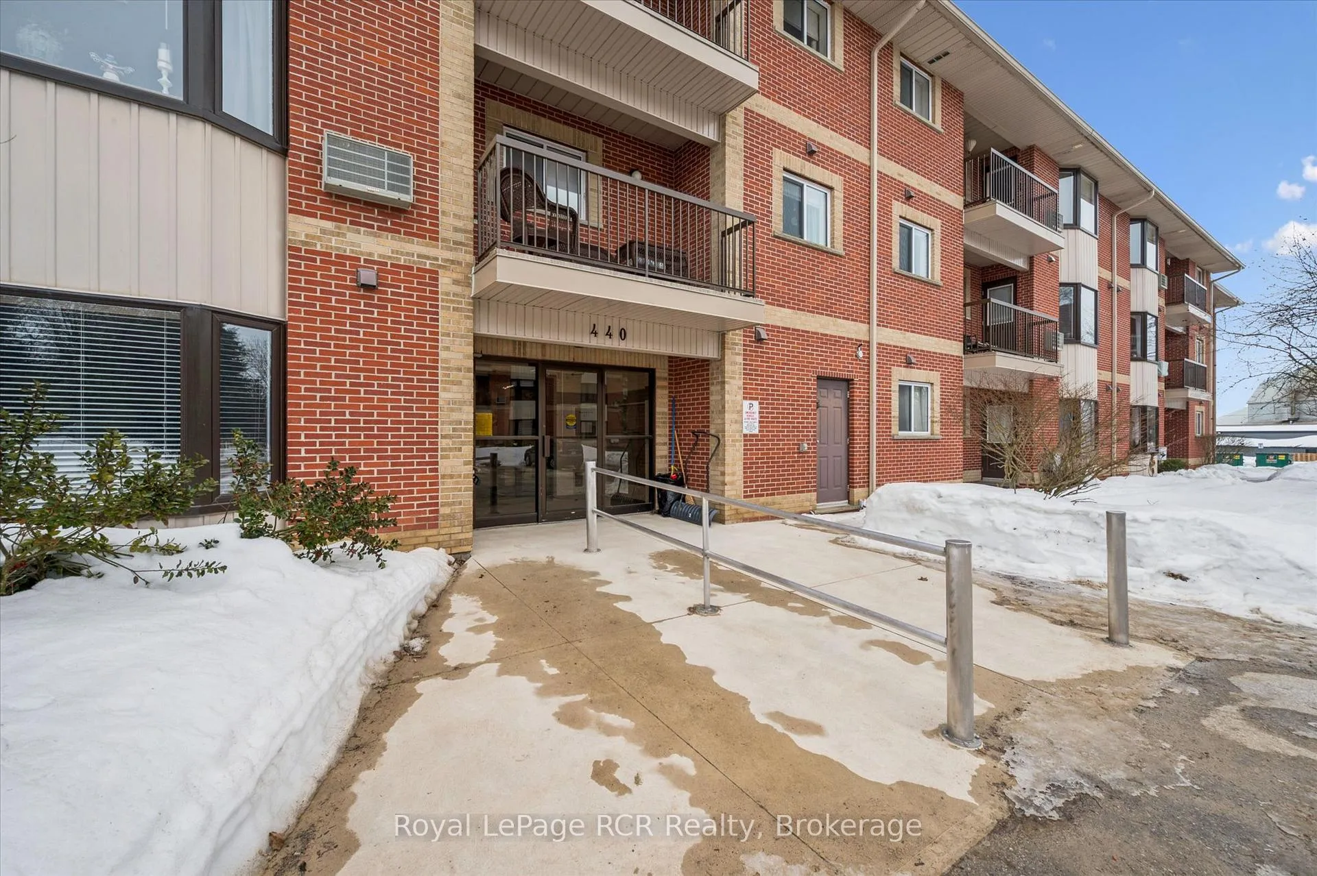 Front of Unit 104, 440 Durham Street W