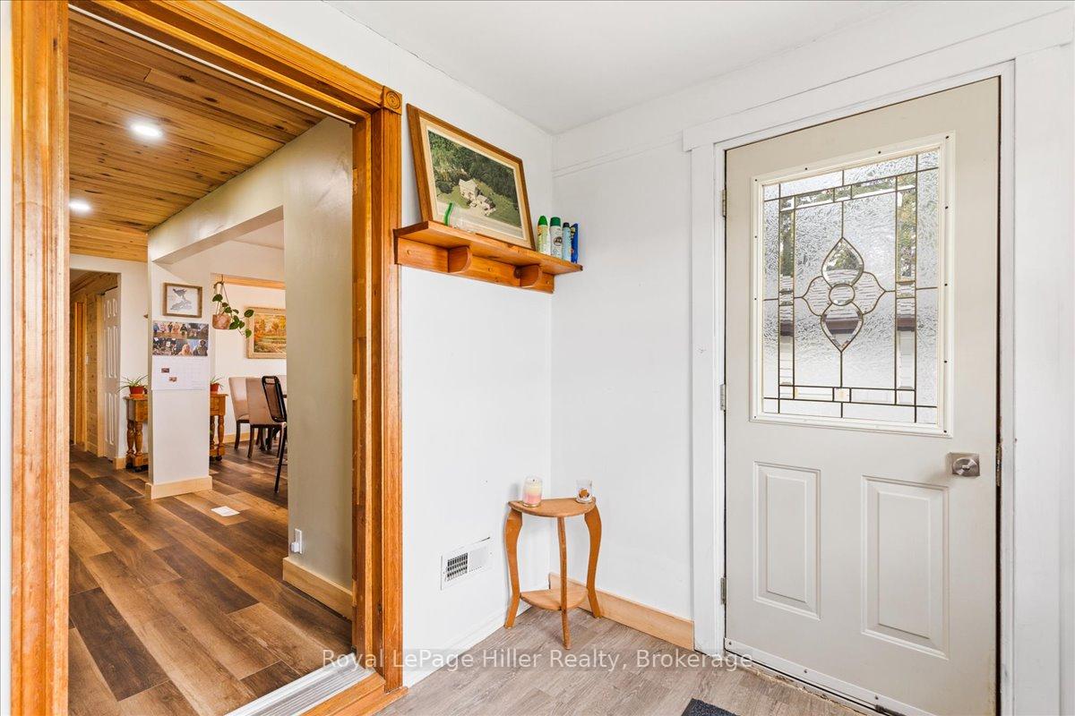 Photo 14 of 1021 Road 164, Lucan Biddulph, Granton — HOMEH