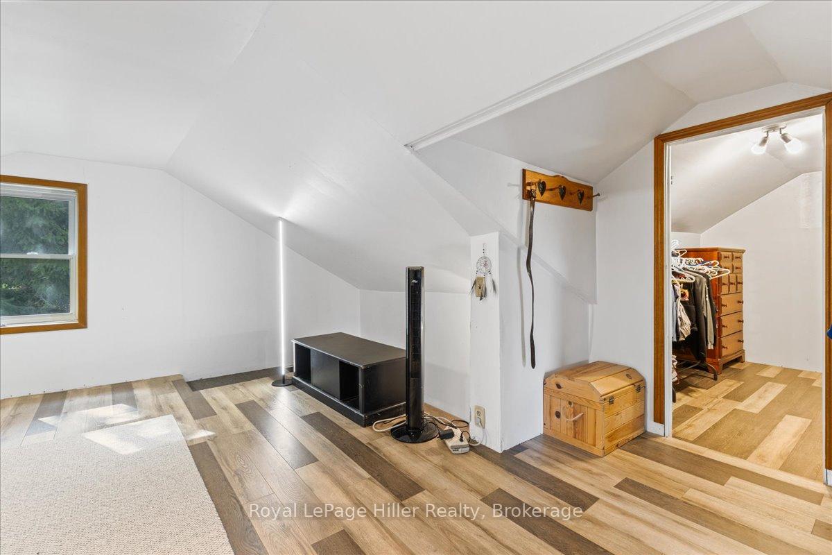 Photo 27 of 1021 Road 164, Lucan Biddulph, Granton — HOMEH