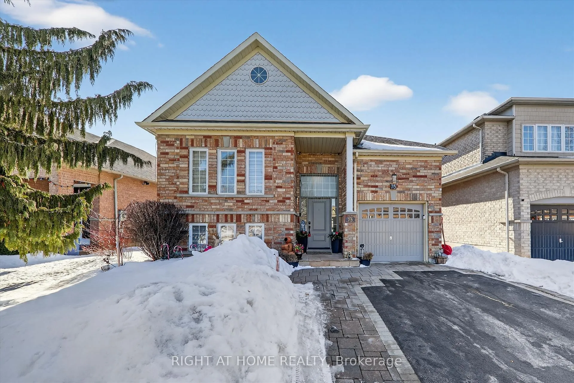 Photo 1 of 75 Fencerow Drive, Whitby, Rolling Acres — HOMEH