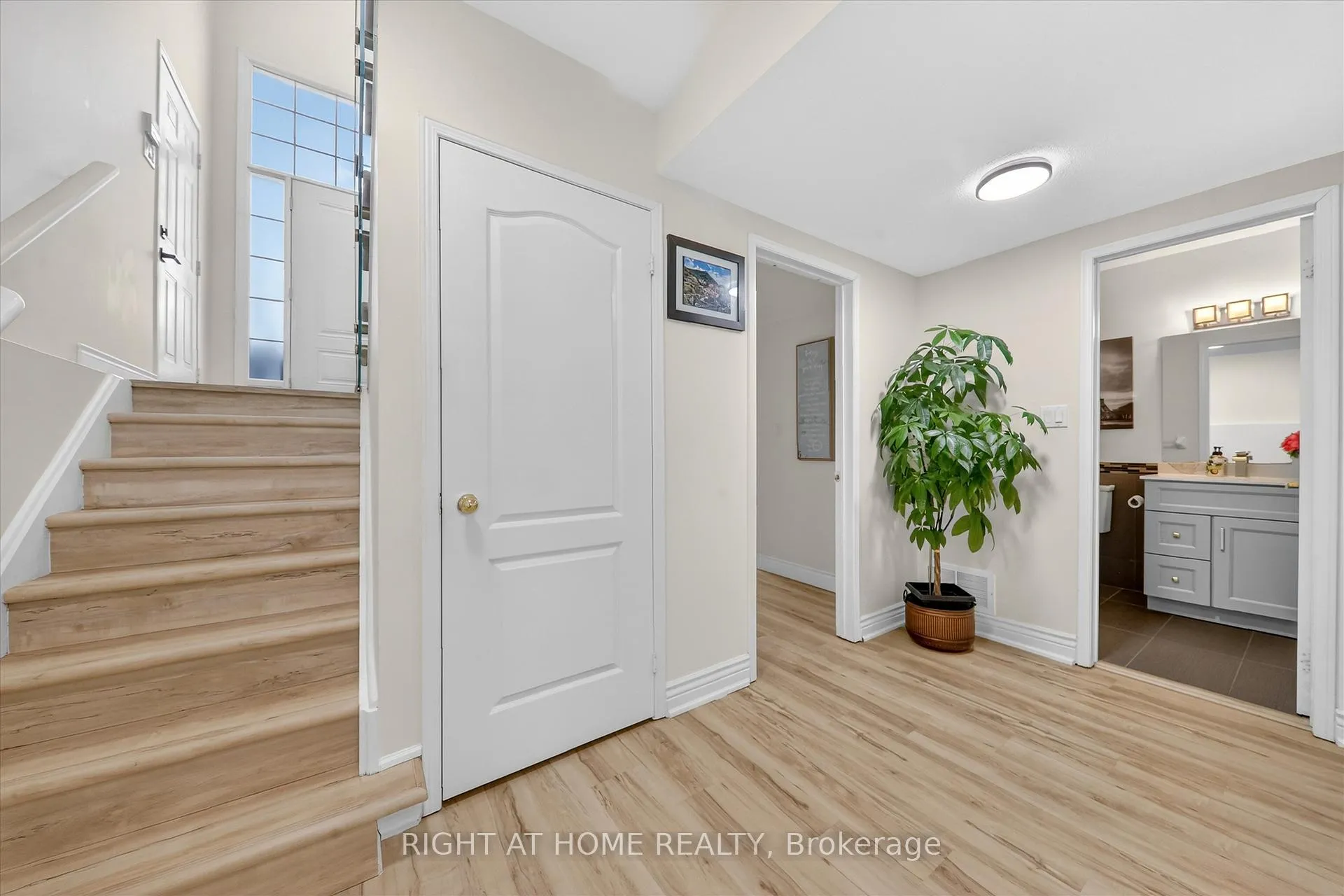 Photo 18 of 75 Fencerow Drive, Whitby, Rolling Acres — HOMEH