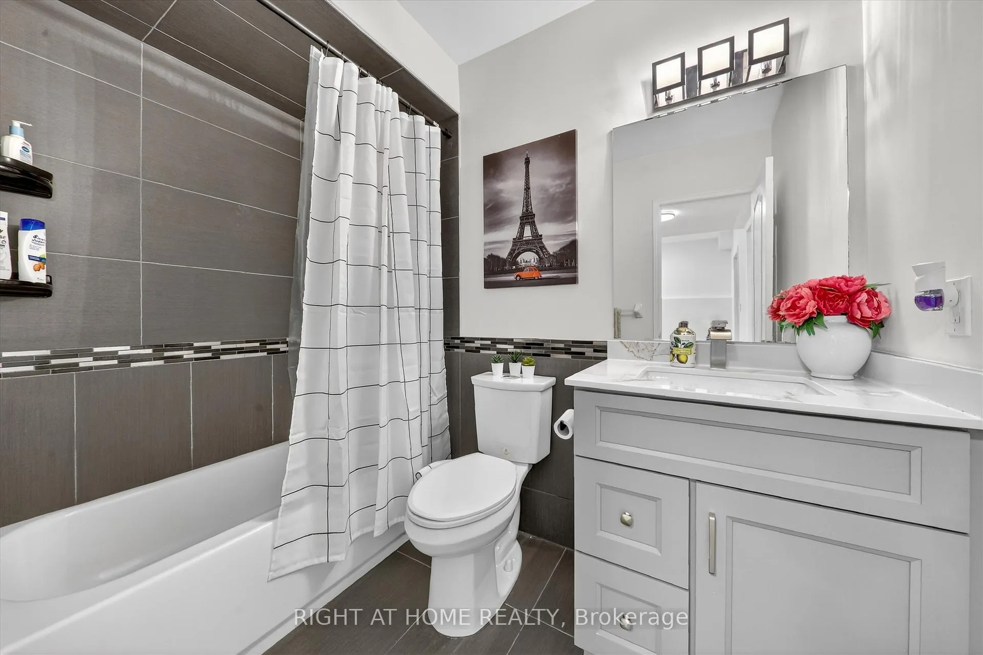 Photo 23 of 75 Fencerow Drive, Whitby, Rolling Acres — HOMEH