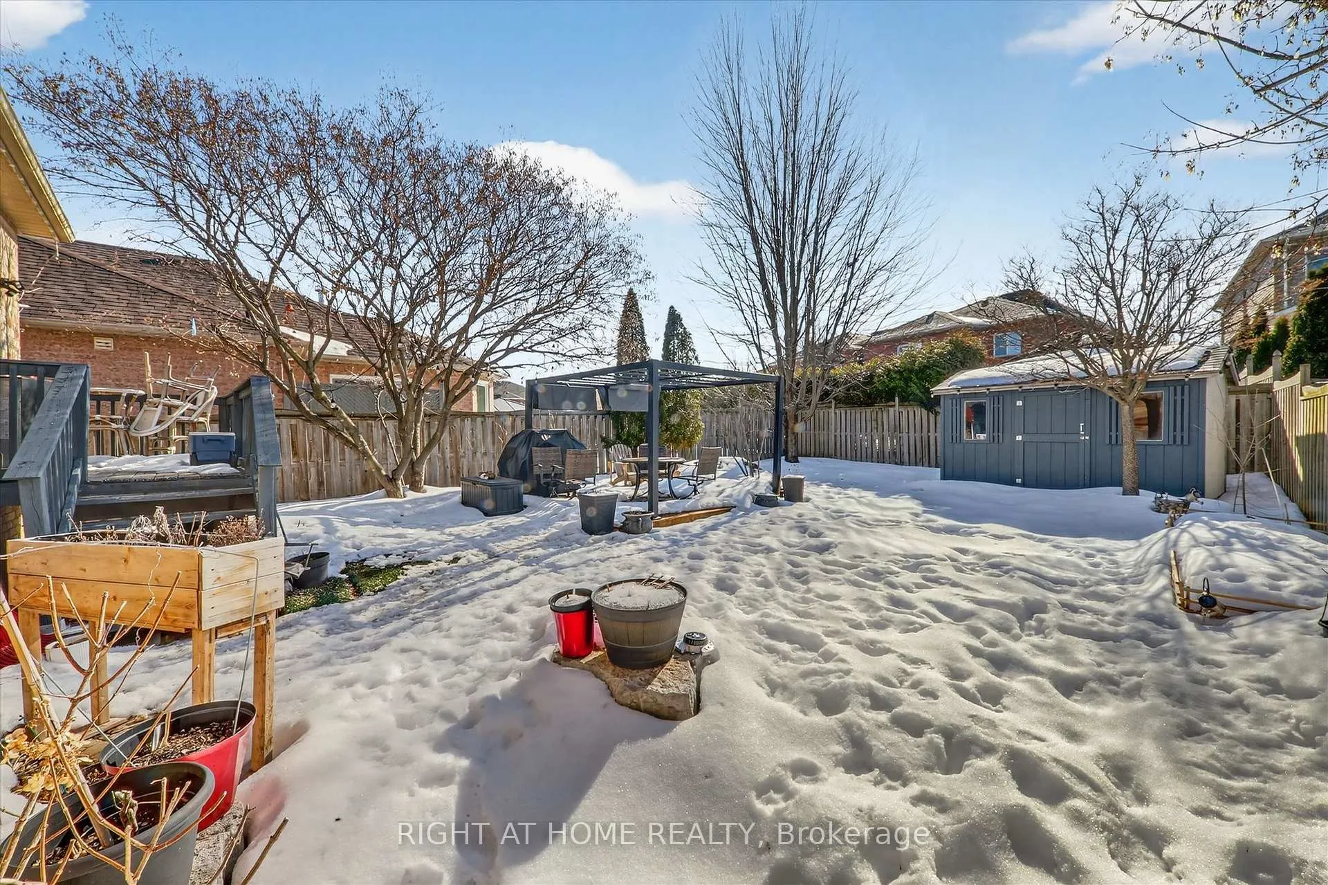 Photo 25 of 75 Fencerow Drive, Whitby, Rolling Acres — HOMEH