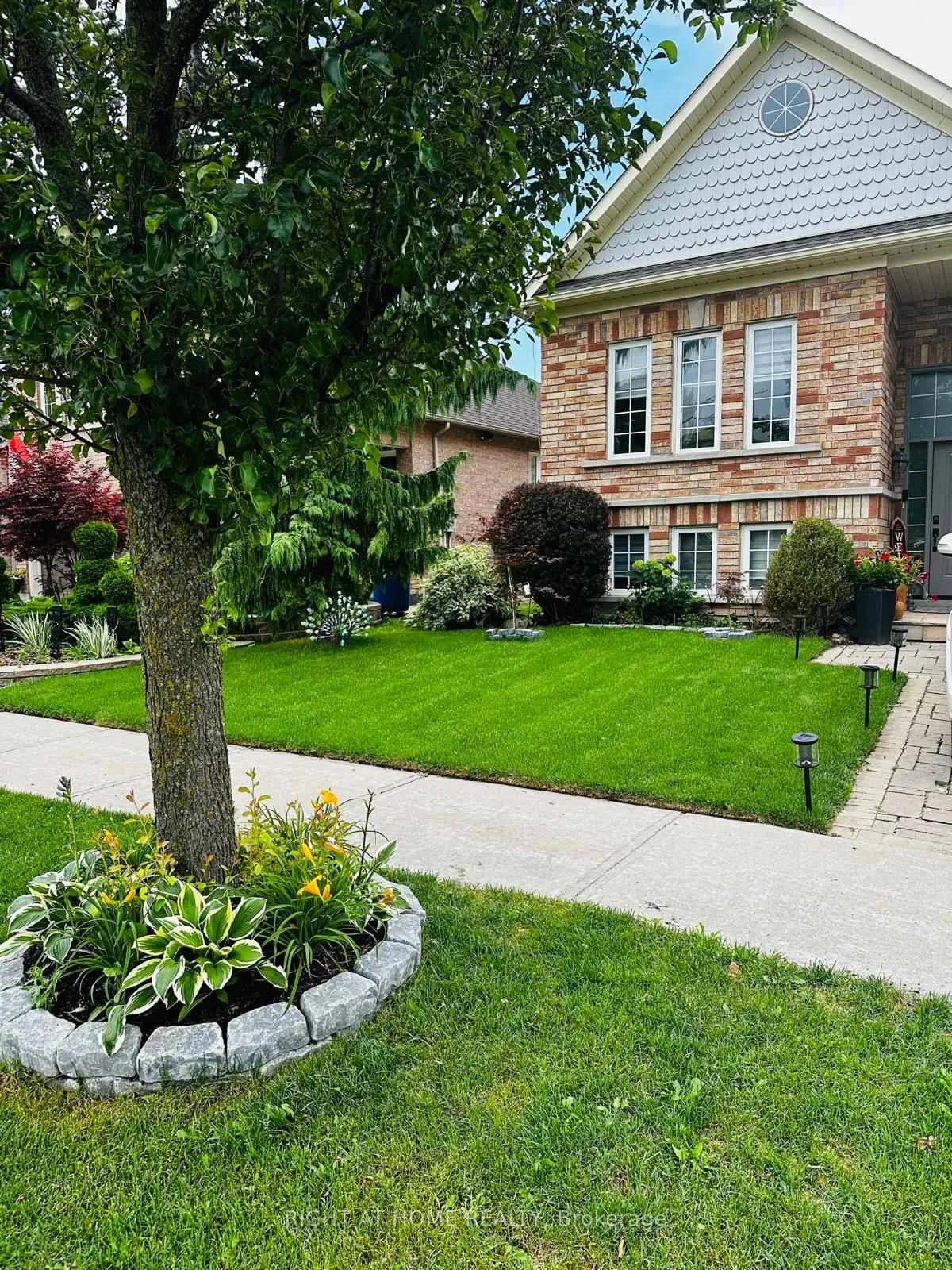Photo 29 of 75 Fencerow Drive, Whitby, Rolling Acres — HOMEH